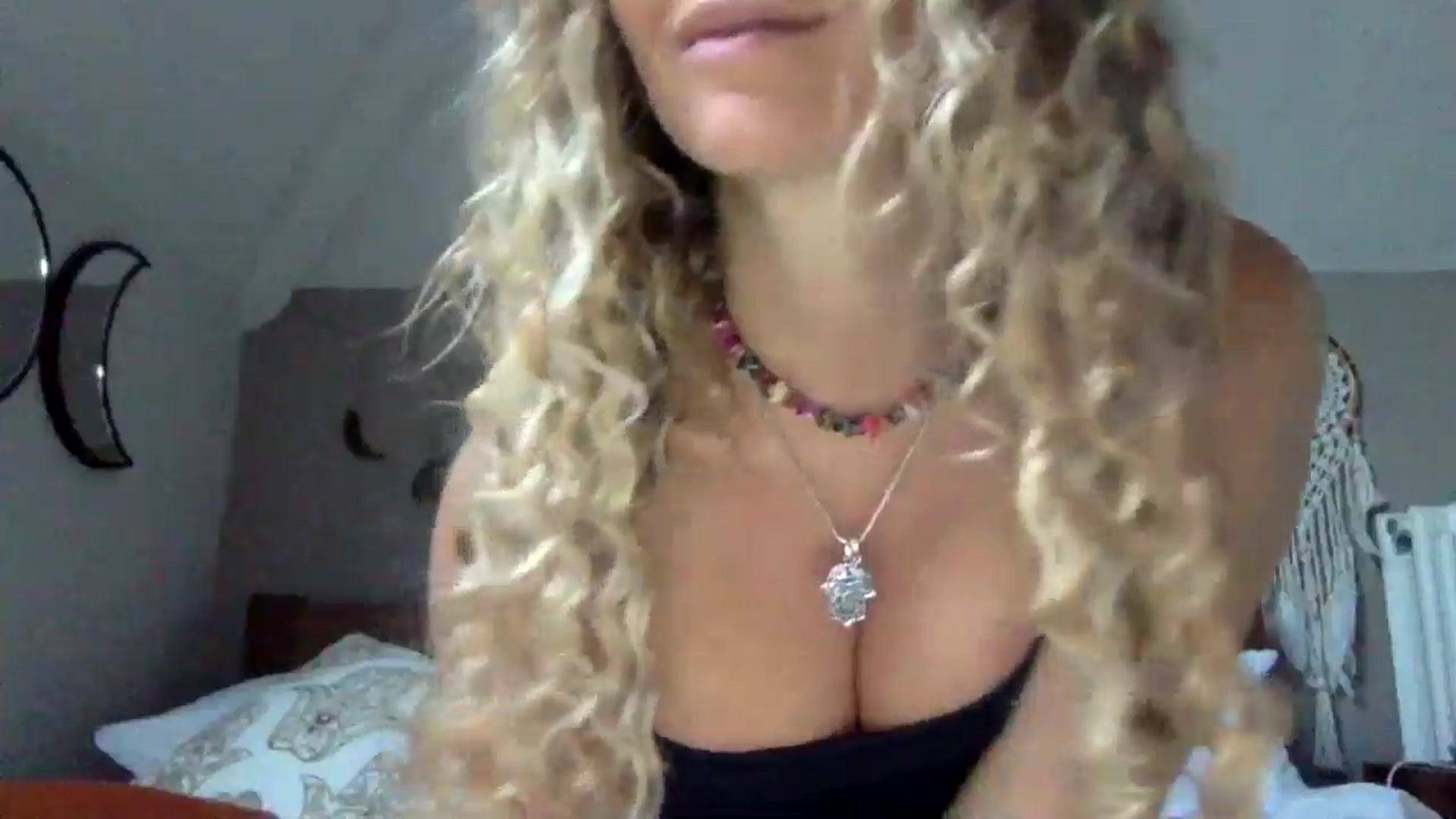 Gallery image thumbnail from Angeleska's myfreecams stream on, 09/13/2024, 18:14 image 13 of 20