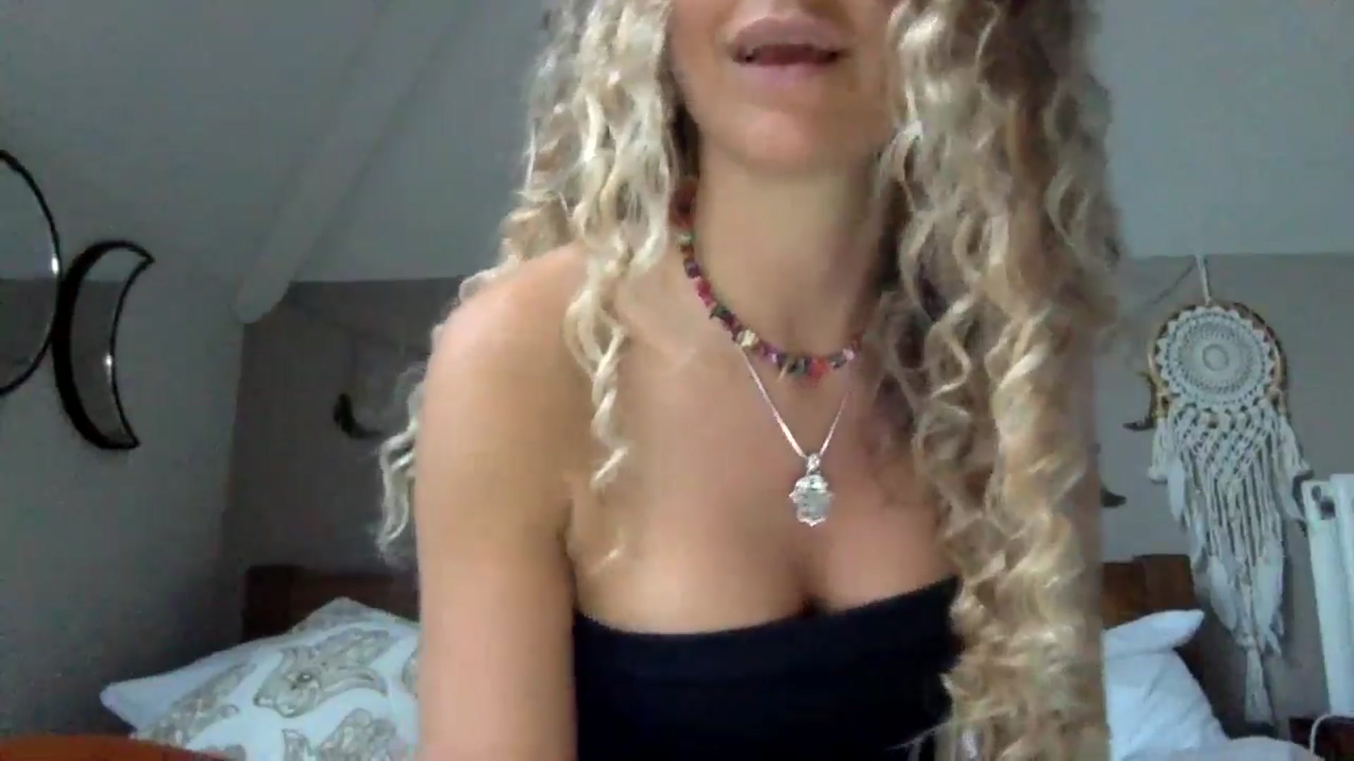 Gallery image thumbnail from Angeleska's myfreecams stream on, 09/13/2024, 18:14 image 9 of 20