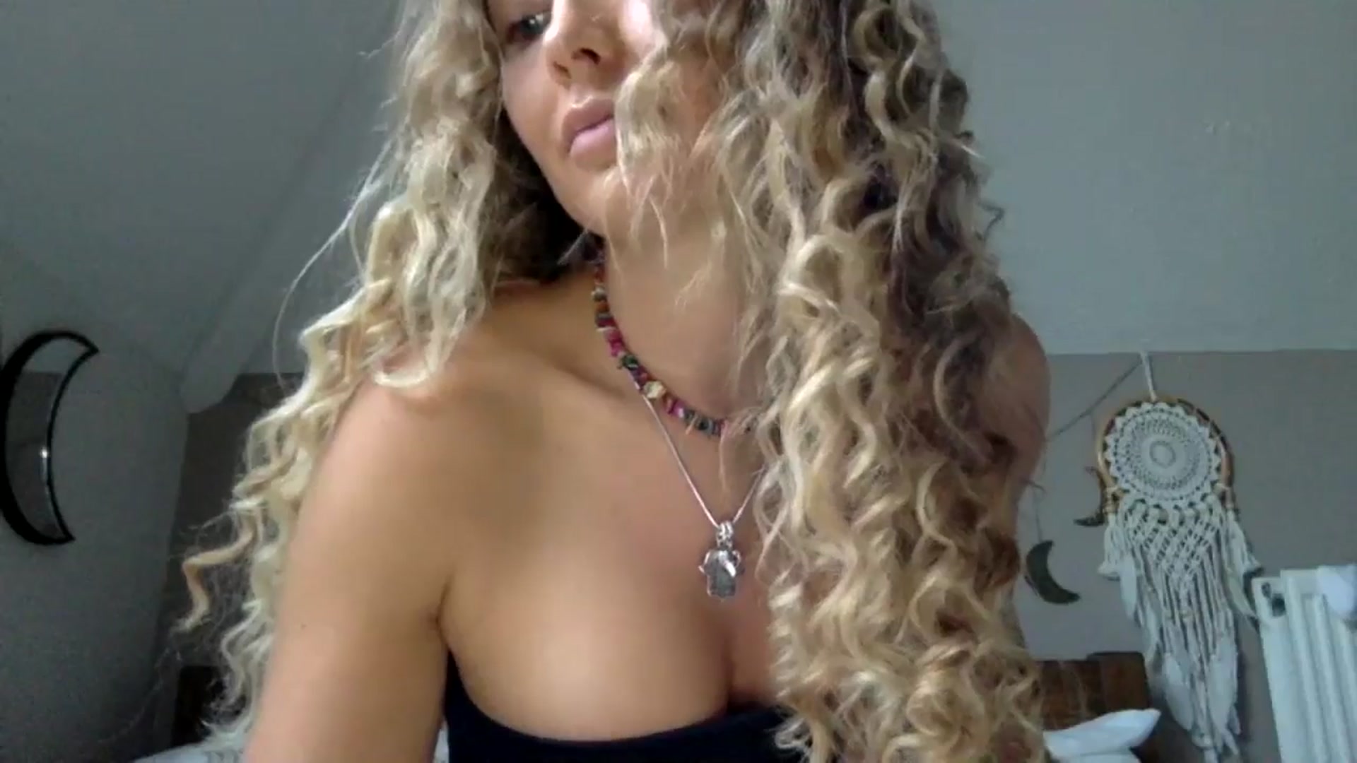 Gallery image thumbnail from Angeleska's myfreecams stream on, 09/13/2024, 18:14 image 2 of 20