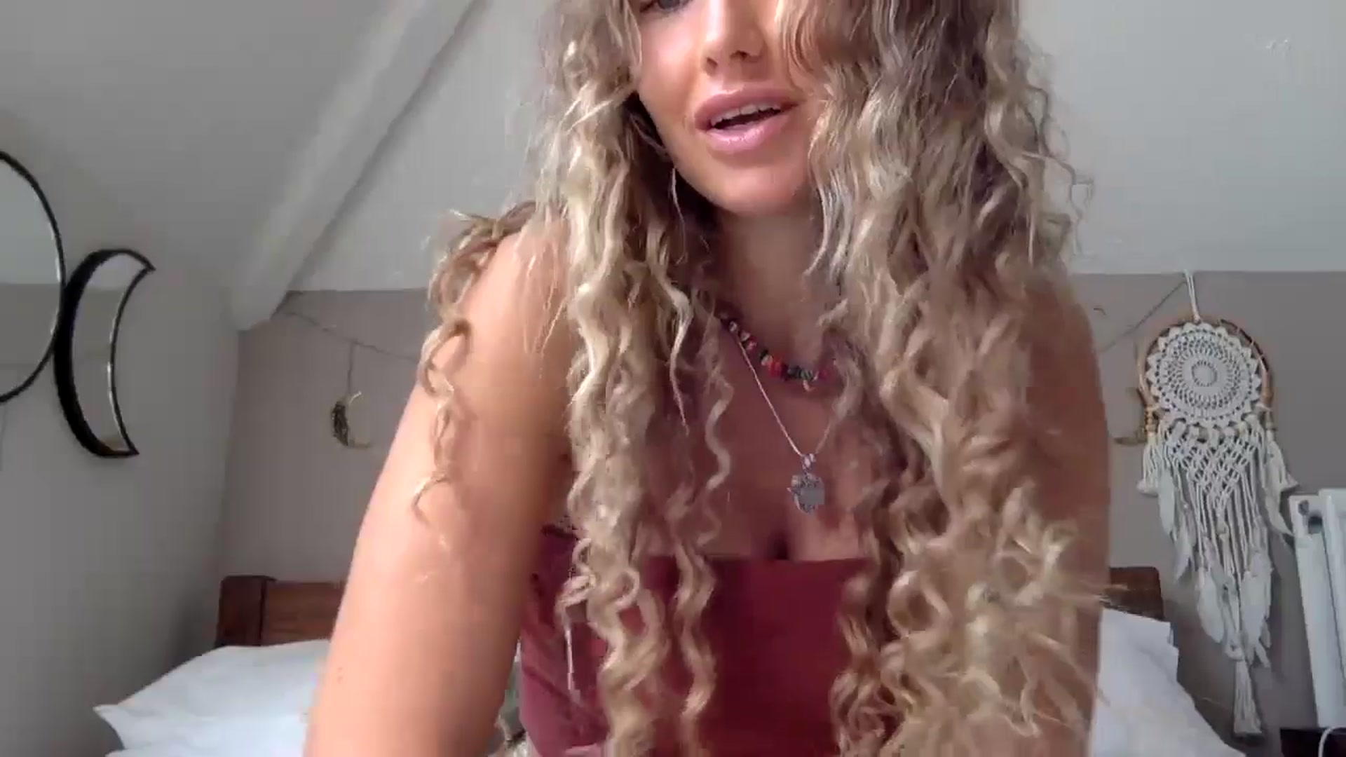Gallery image thumbnail from Angeleska's myfreecams stream on, 09/14/2024, 12:03 image 8 of 20