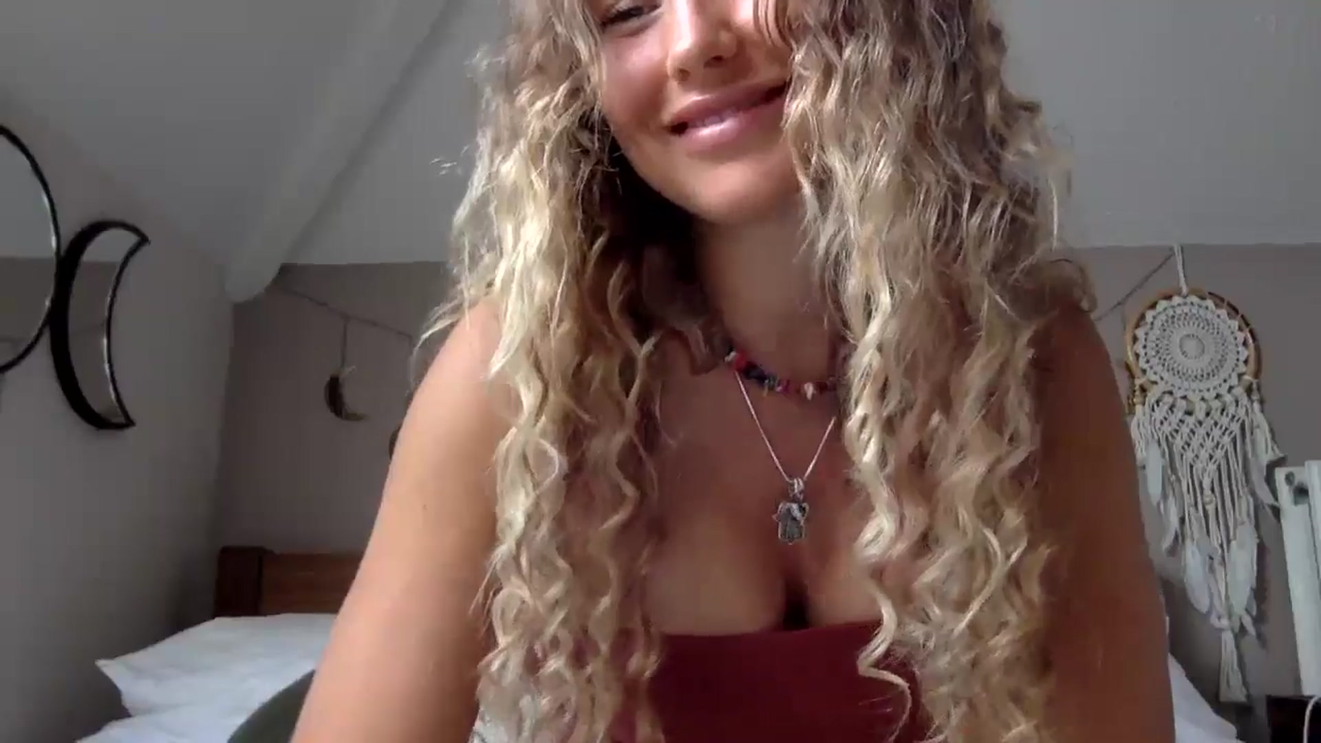 Gallery image thumbnail from Angeleska's myfreecams stream on, 09/14/2024, 12:45 image 9 of 20