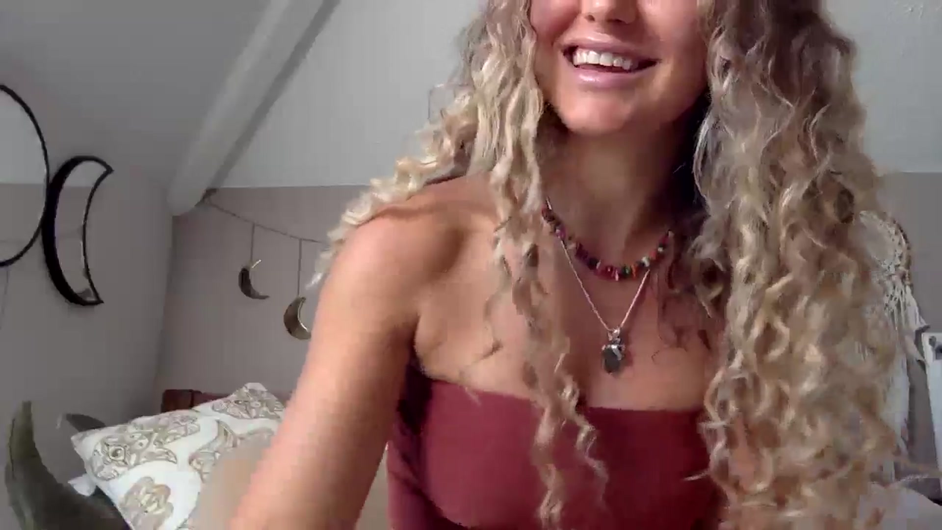 Gallery image thumbnail from Angeleska's myfreecams stream on, 09/14/2024, 13:41 image 14 of 20