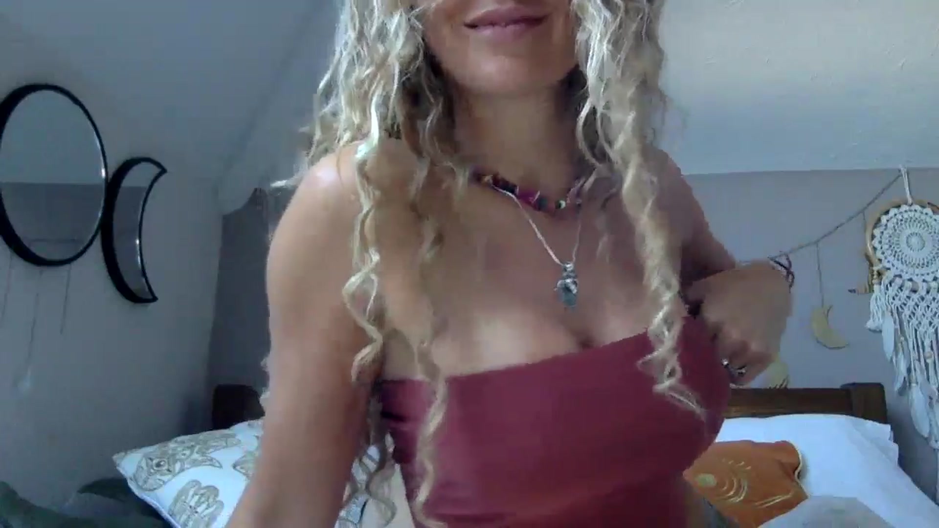 Gallery image thumbnail from Angeleska's myfreecams stream on, 09/14/2024, 16:13 image 16 of 20