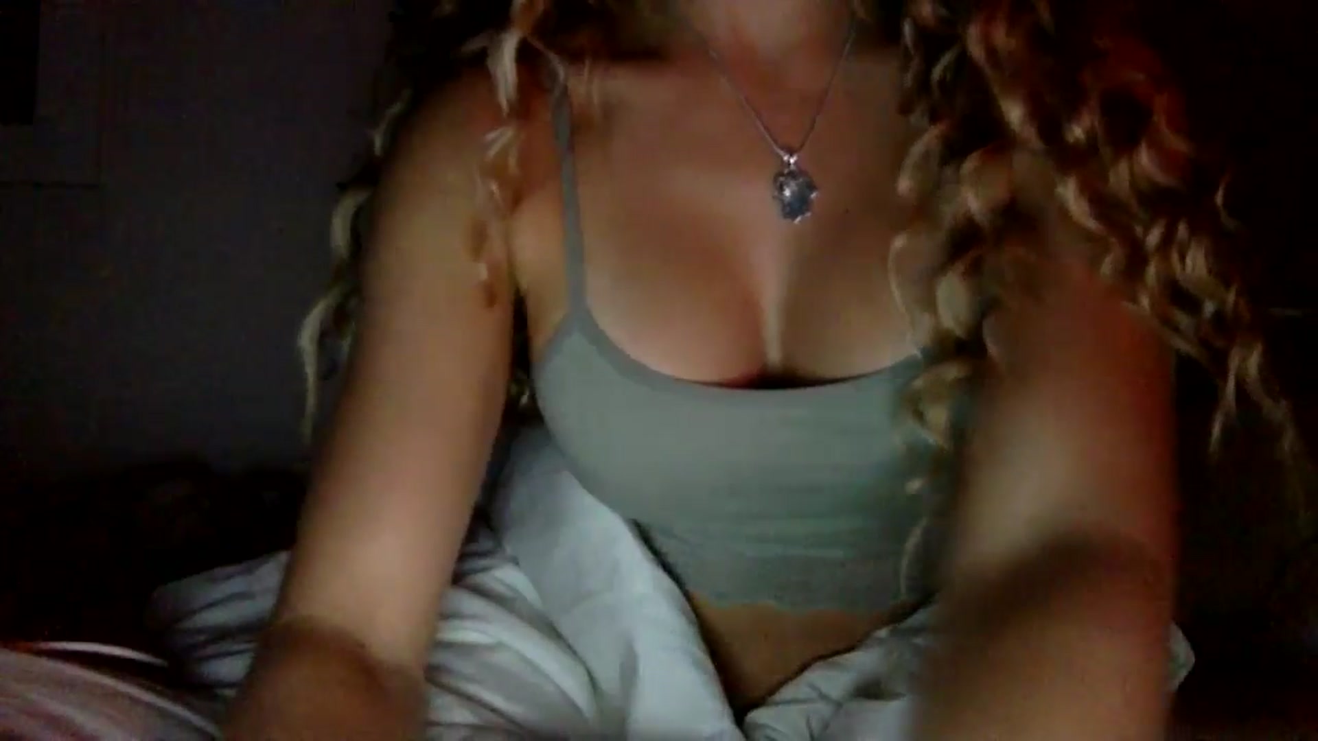 Gallery image thumbnail from Angeleska's myfreecams stream on, 09/15/2024, 23:58 image 4 of 20