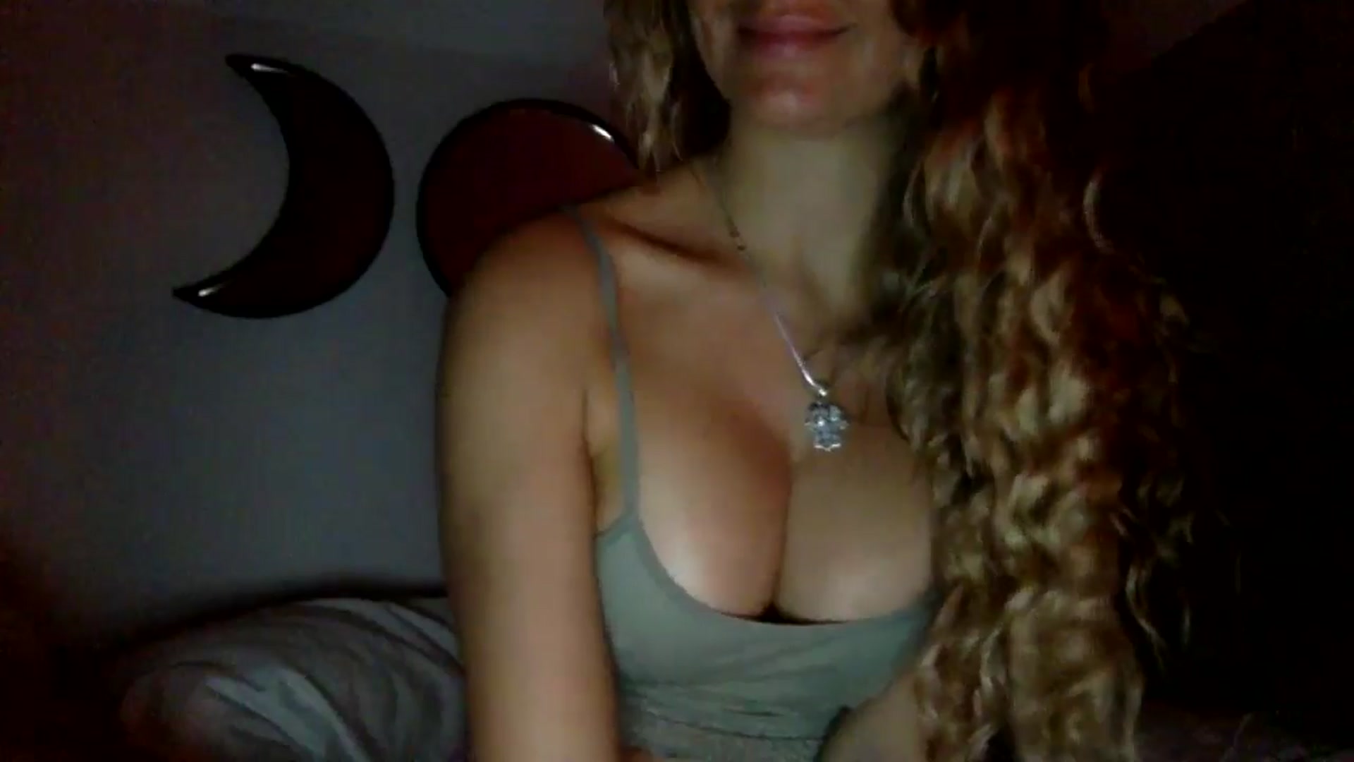 Gallery image thumbnail from Angeleska's myfreecams stream on, 09/16/2024, 02:15 image 11 of 20