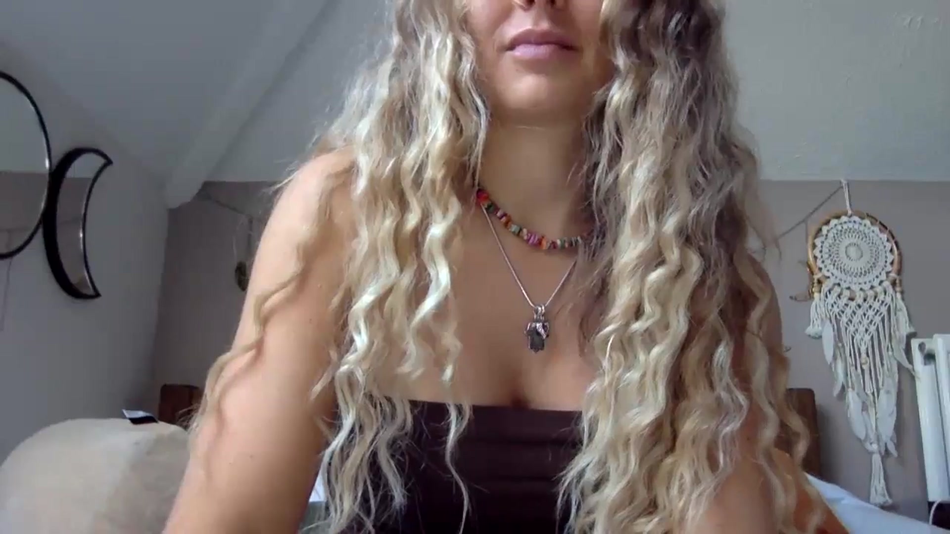 Gallery image thumbnail from Angeleska's myfreecams stream on, 10/28/2024, 14:24 image 7 of 20