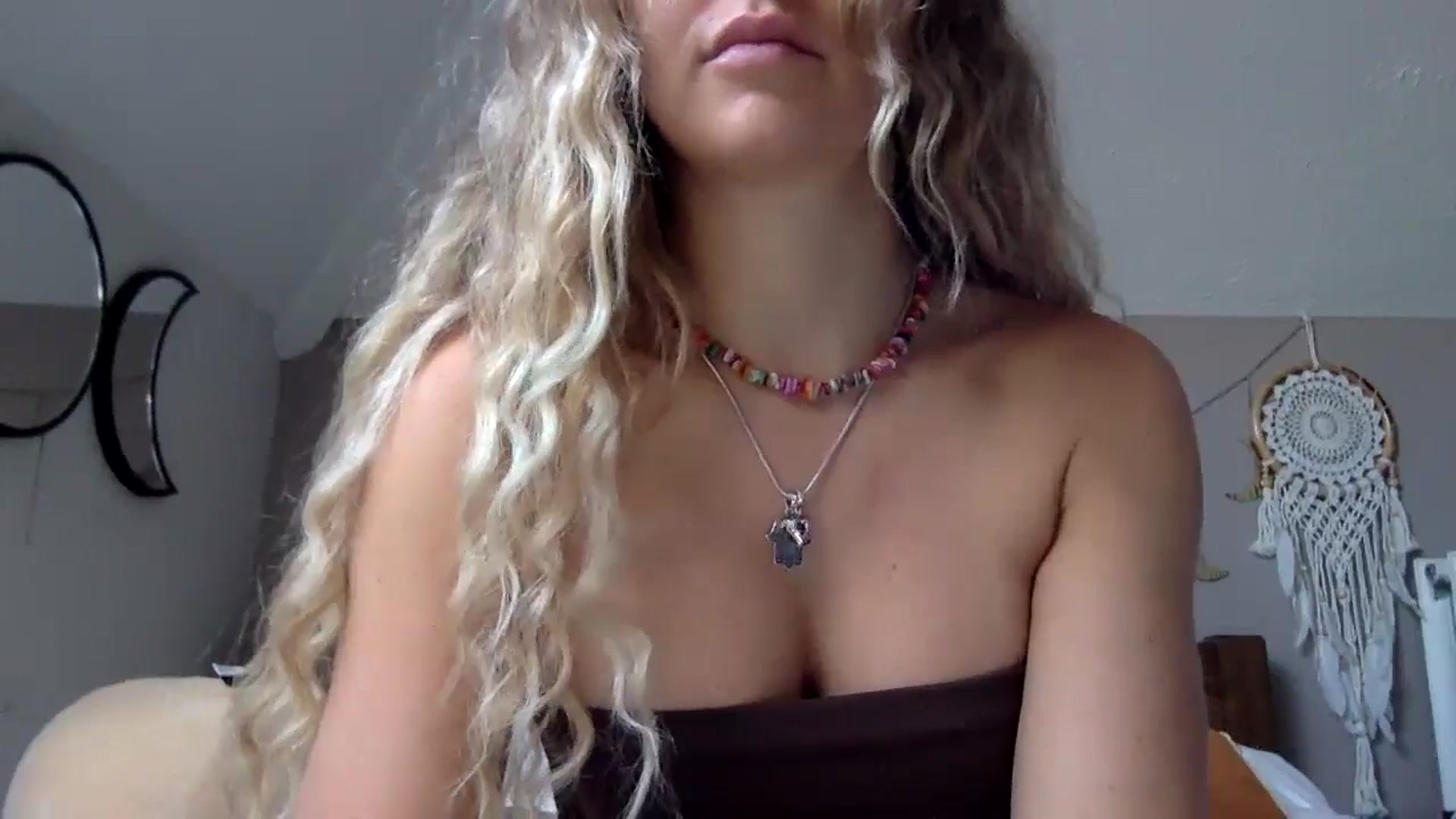 Gallery image thumbnail from Angeleska's myfreecams stream on, 10/28/2024, 14:24 image 3 of 20