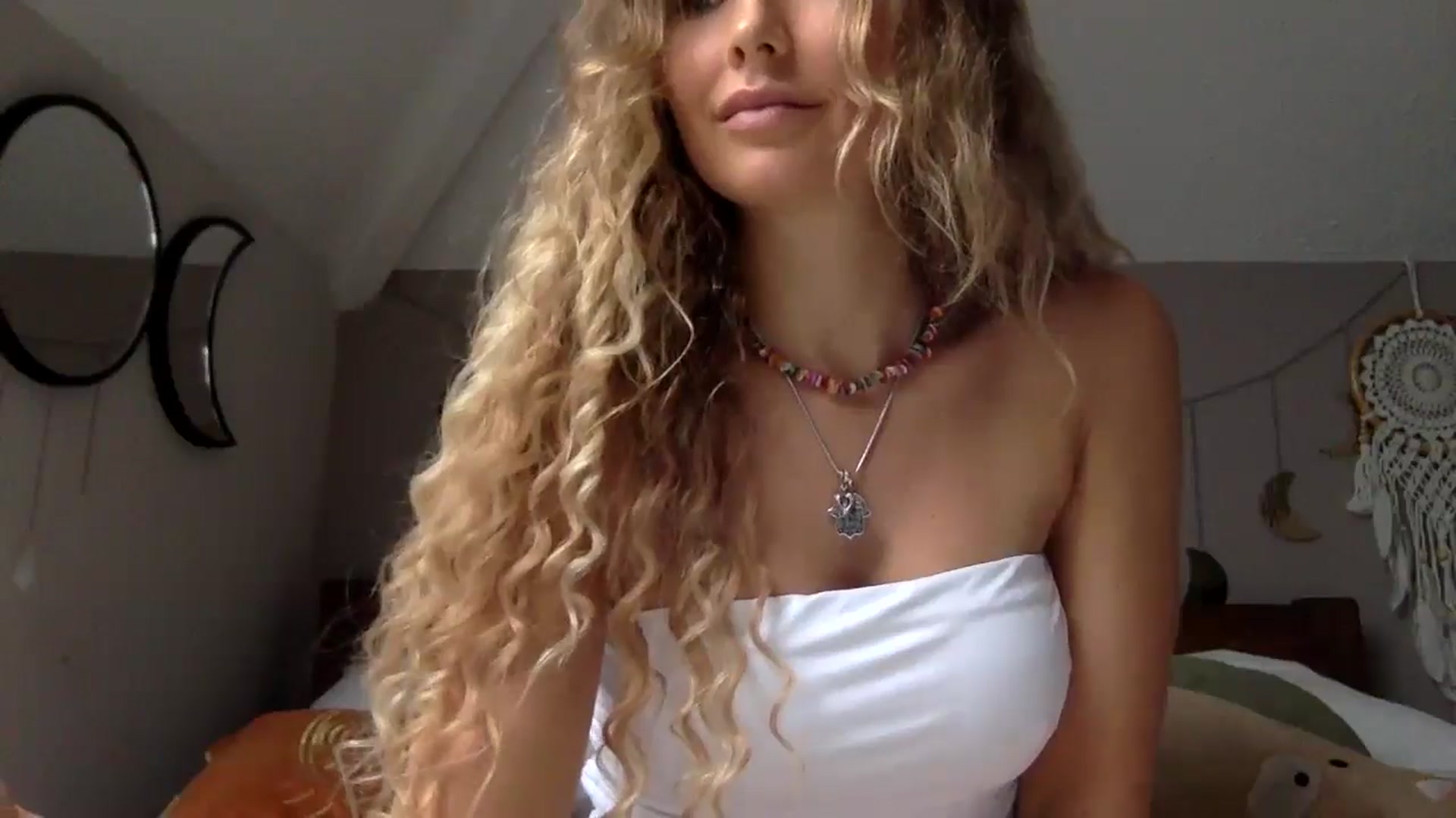Gallery image thumbnail from Angeleska's myfreecams stream on, 11/02/2024, 14:11 image 12 of 20