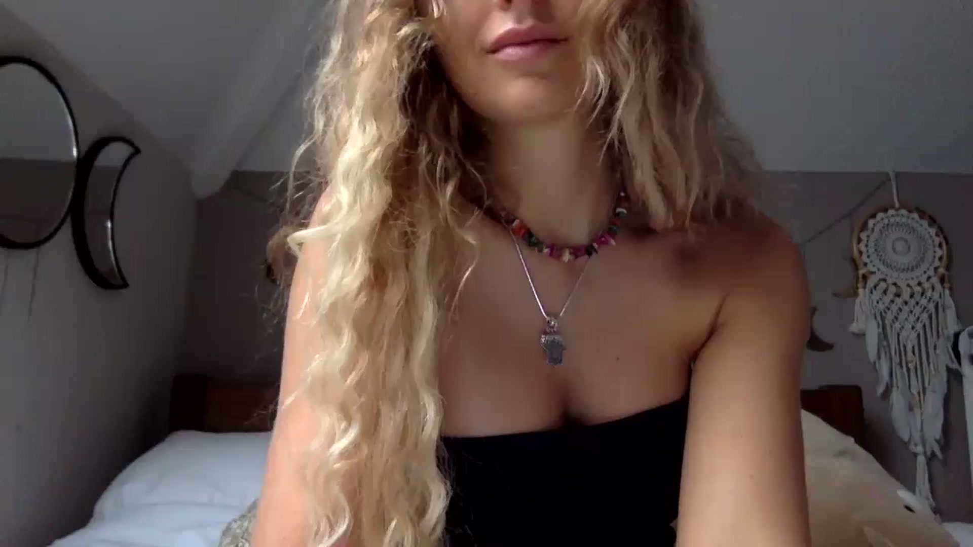 Gallery image thumbnail from Angeleska's myfreecams stream on, 11/03/2024, 10:53 image 5 of 20