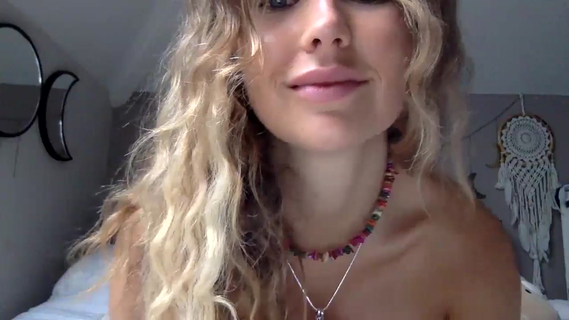 Gallery image thumbnail from Angeleska's myfreecams stream on, 11/03/2024, 10:53 image 7 of 20
