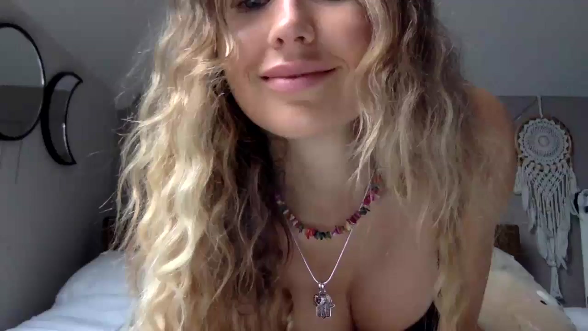 Gallery image thumbnail from Angeleska's myfreecams stream on, 11/03/2024, 10:53 image 3 of 20