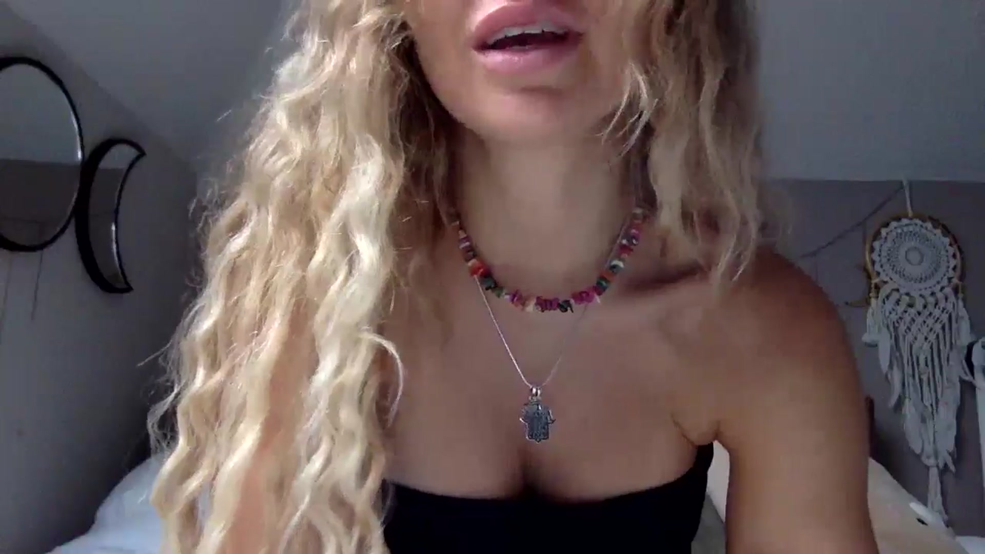 Gallery image thumbnail from Angeleska's myfreecams stream on, 11/03/2024, 10:53 image 4 of 20