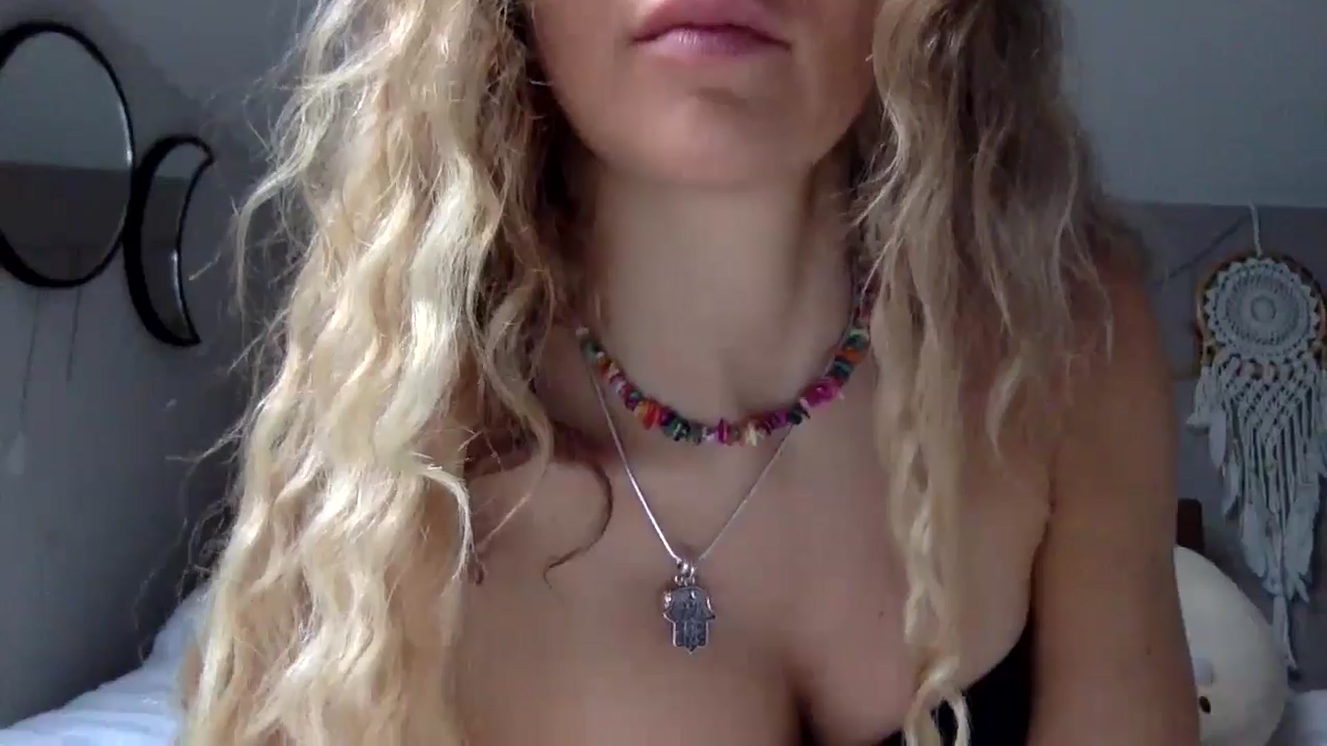 Gallery image thumbnail from Angeleska's myfreecams stream on, 11/03/2024, 10:53 image 14 of 20