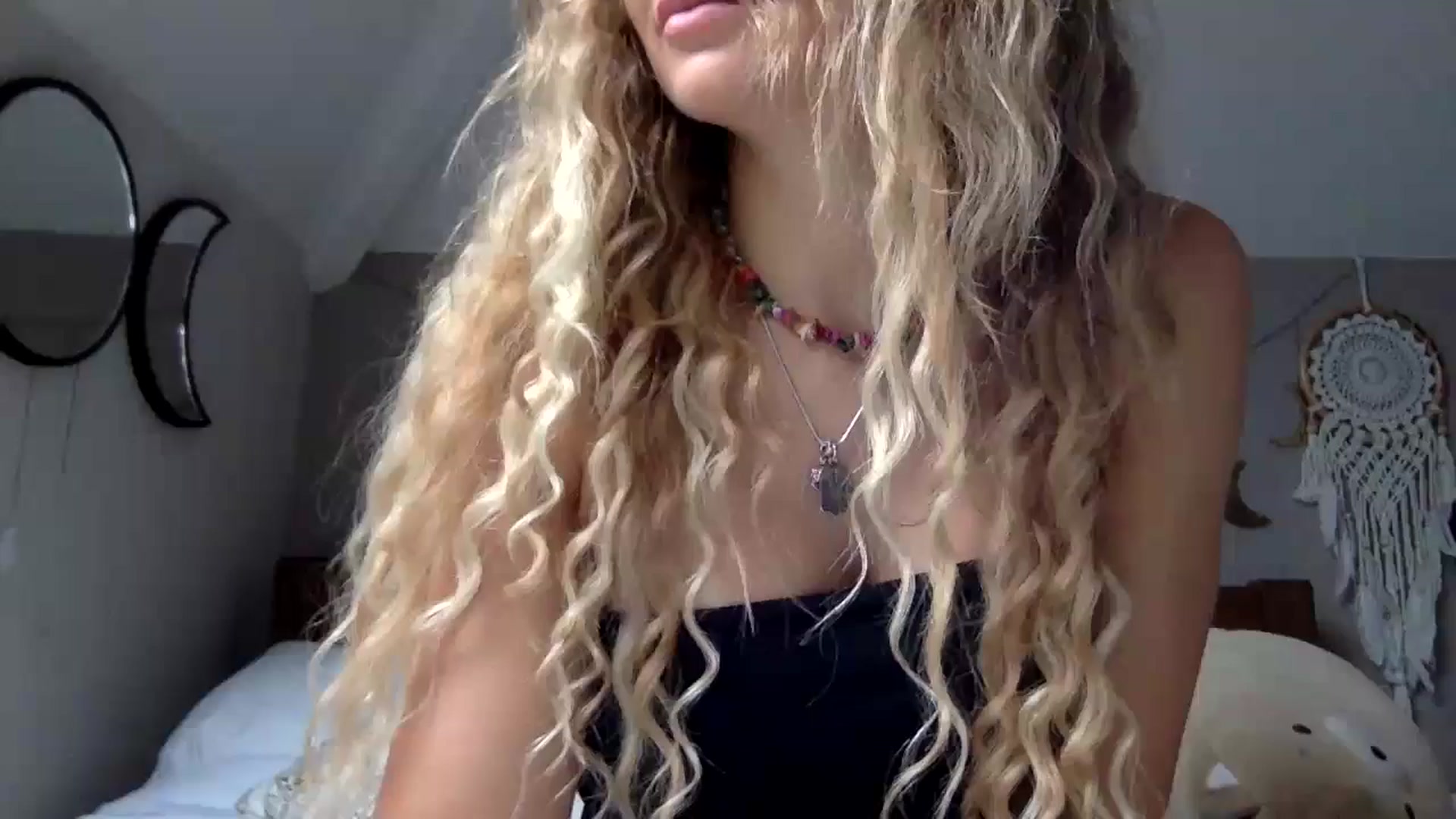 Gallery image thumbnail from Angeleska's myfreecams stream on, 11/03/2024, 10:53 image 18 of 20