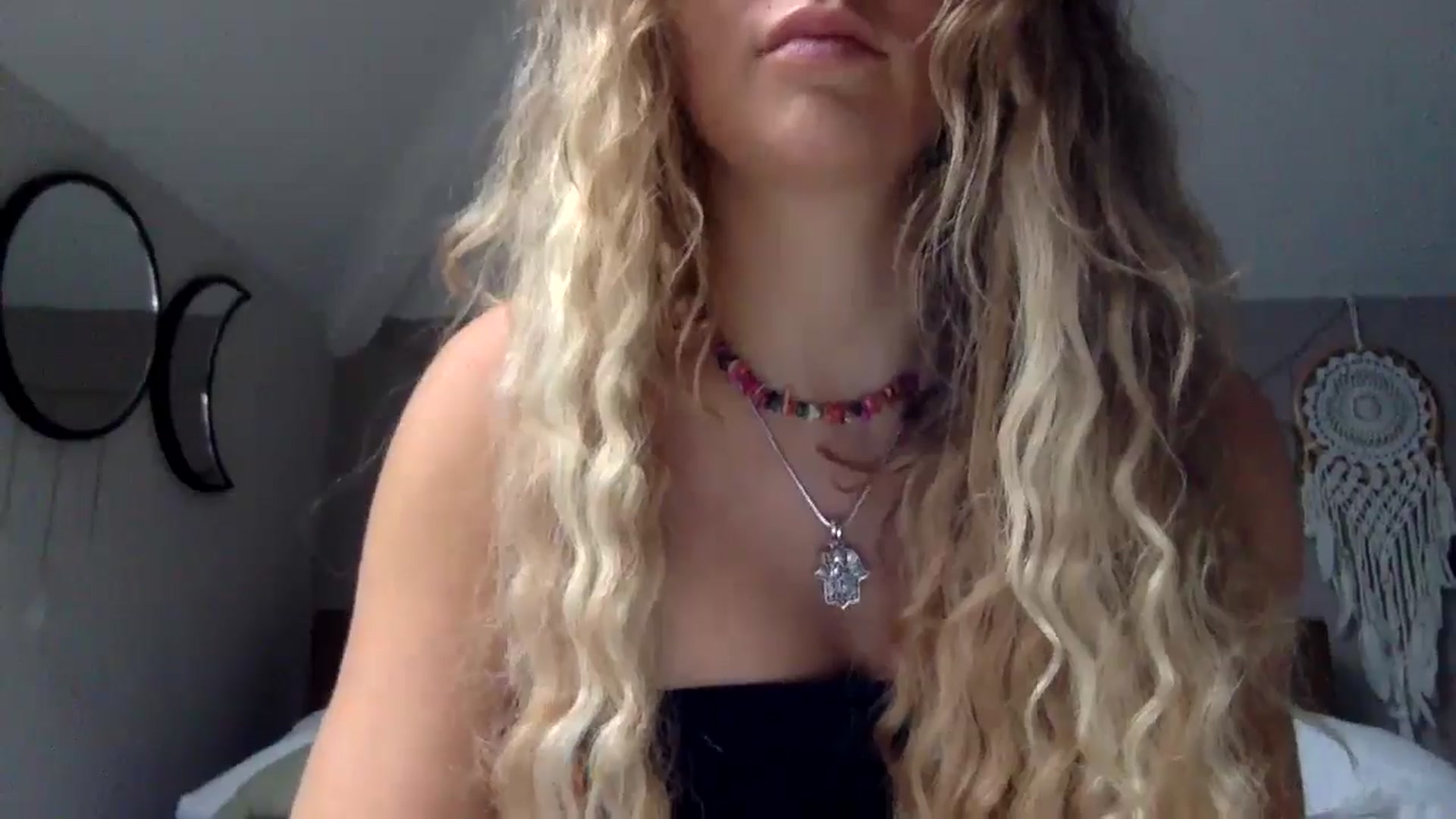 Gallery image thumbnail from Angeleska's myfreecams stream on, 11/04/2024, 15:17 image 15 of 20