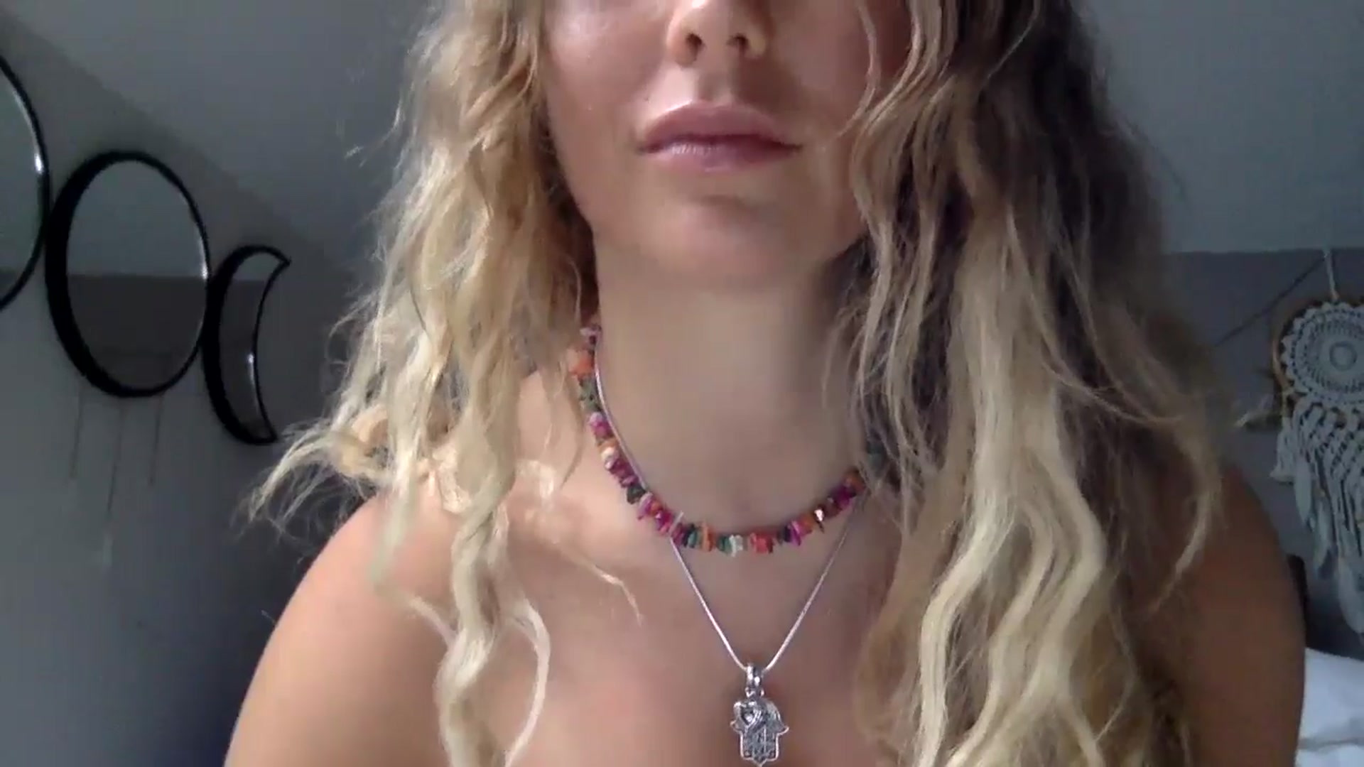 Gallery image thumbnail from Angeleska's myfreecams stream on, 11/04/2024, 15:17 image 14 of 20