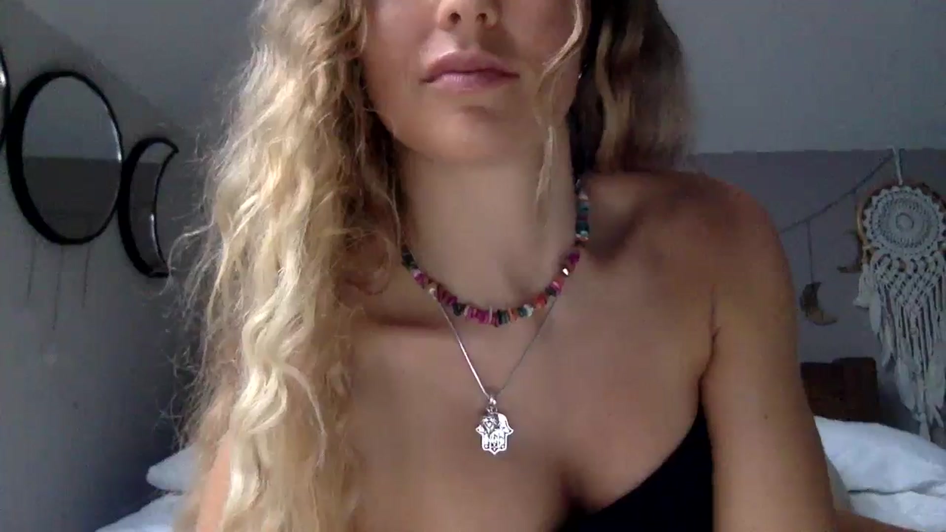 Gallery image thumbnail from Angeleska's myfreecams stream on, 11/04/2024, 15:17 image 8 of 20