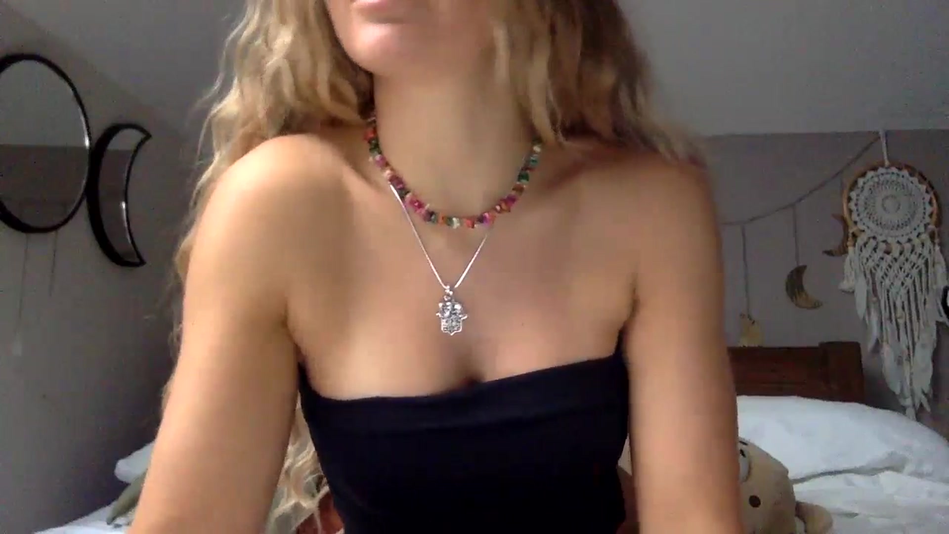 Gallery image thumbnail from Angeleska's myfreecams stream on, 11/04/2024, 15:17 image 19 of 20
