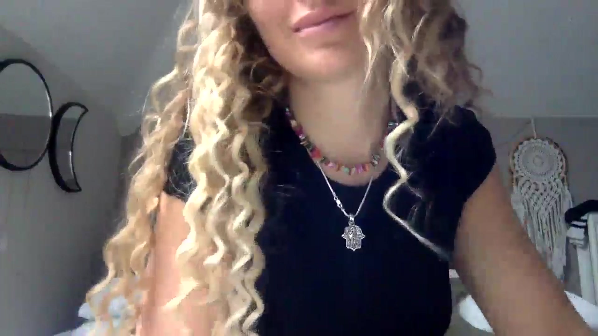 Gallery image thumbnail from Angeleska's myfreecams stream on, 11/08/2024, 14:16 image 15 of 20