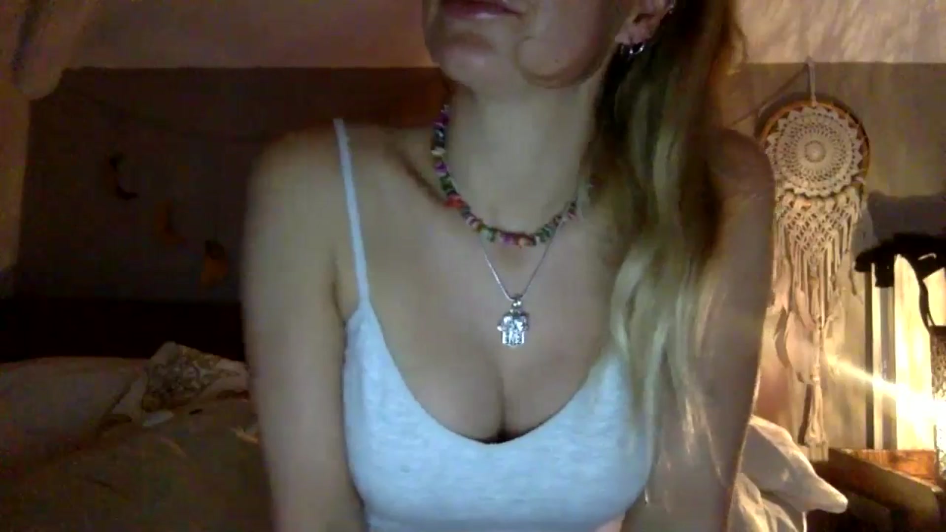 Gallery image thumbnail from Angeleska's myfreecams stream on, 11/19/2024, 20:23 image 9 of 20