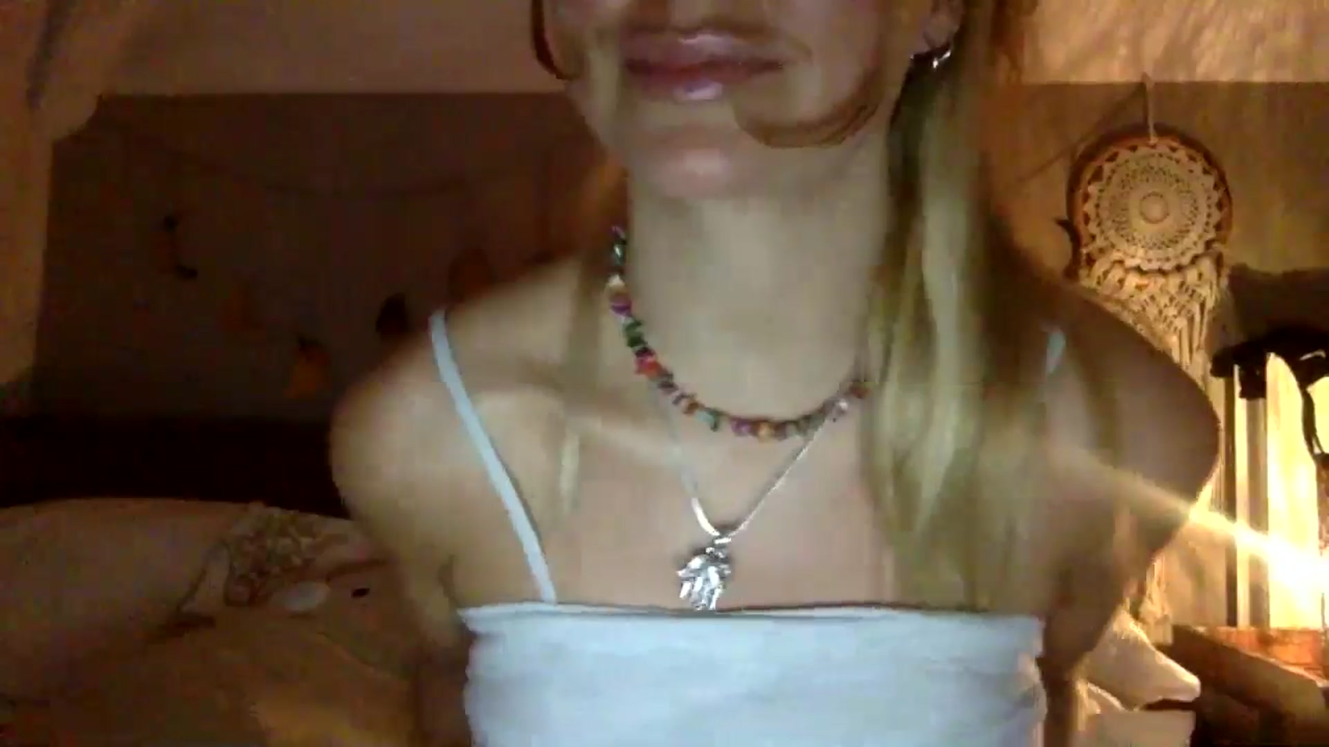 Gallery image thumbnail from Angeleska's myfreecams stream on, 11/19/2024, 20:23 image 7 of 20