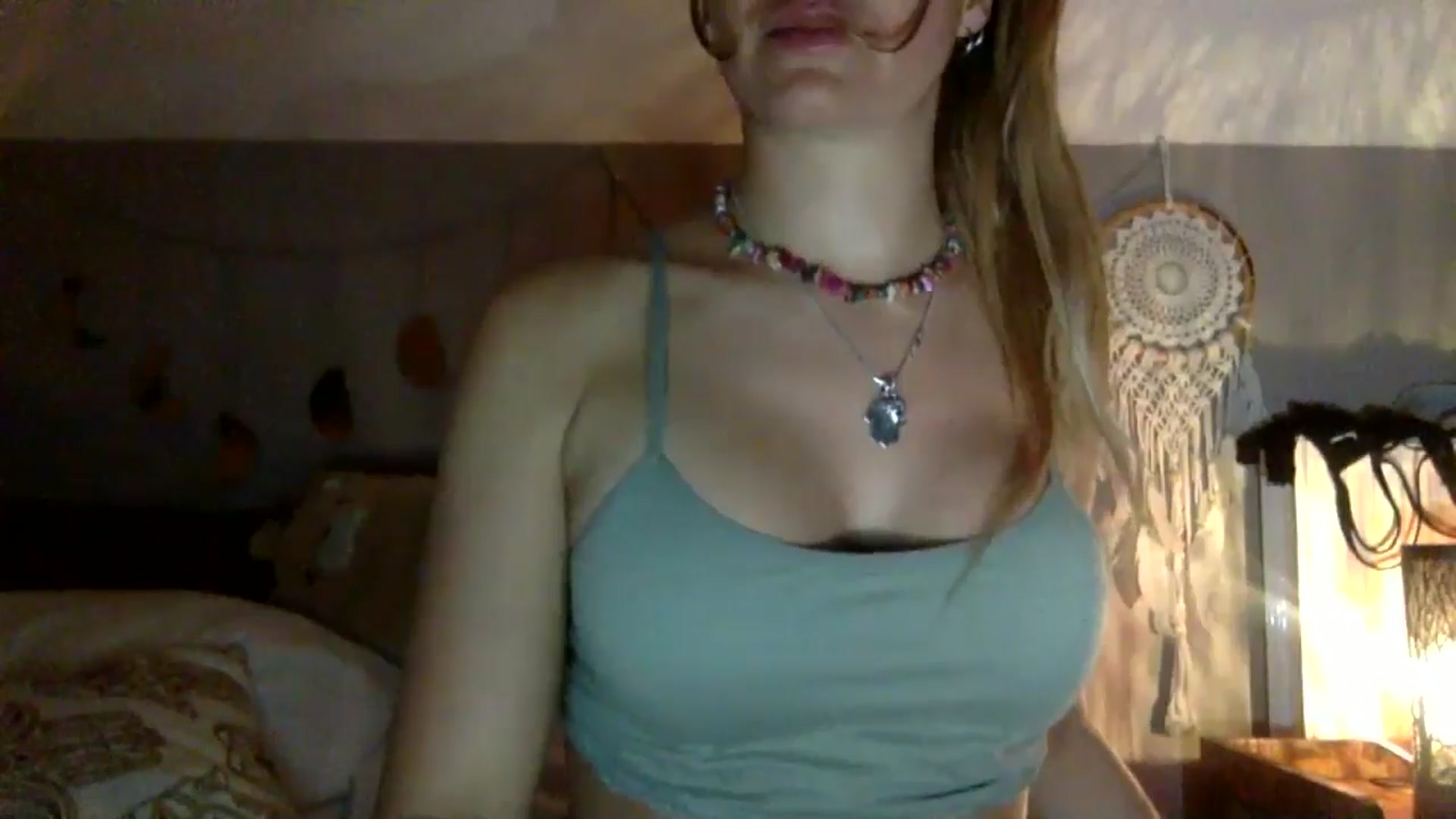 Gallery image thumbnail from Angeleska's myfreecams stream on, 11/20/2024, 18:08 image 15 of 20