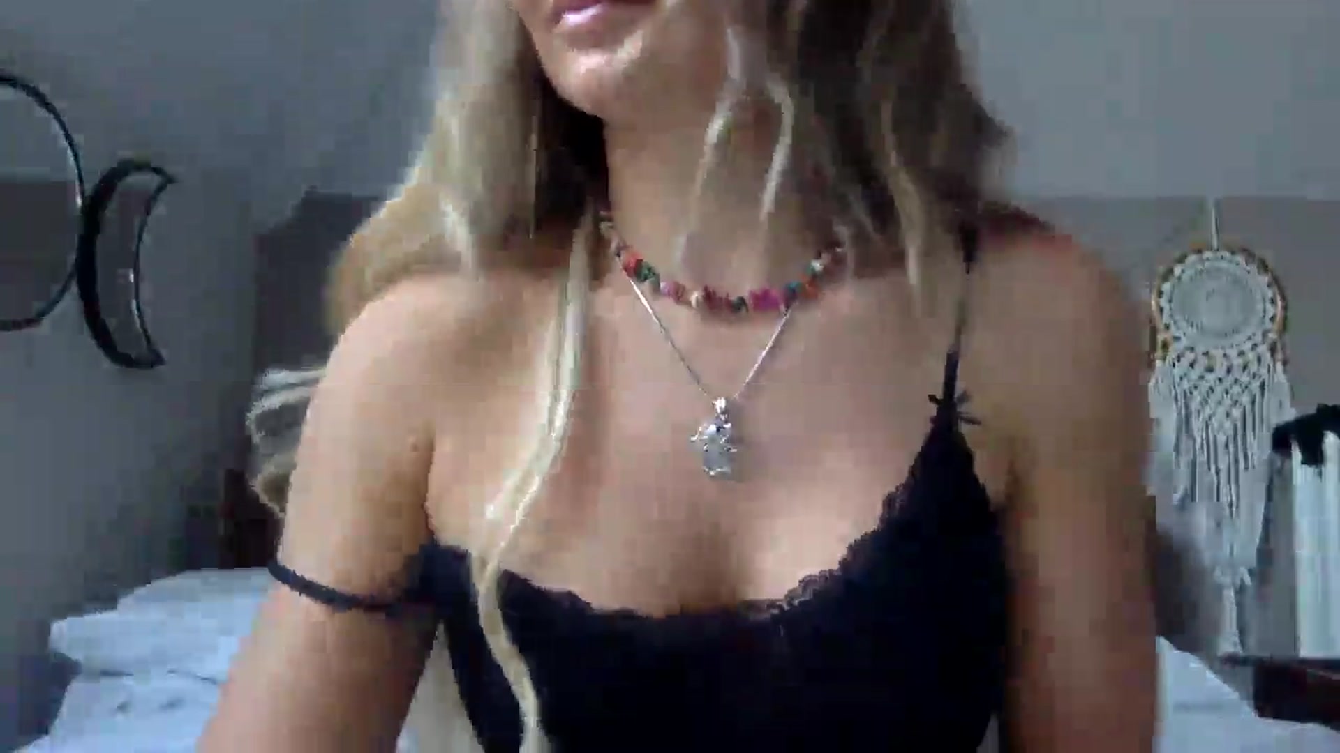Gallery image thumbnail from Angeleska's myfreecams stream on, 11/22/2024, 15:12 image 5 of 20