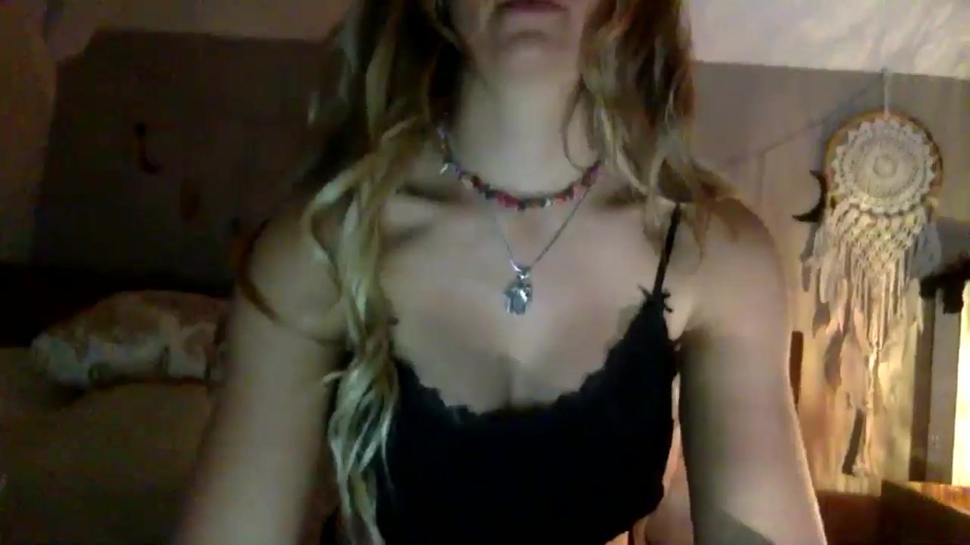 Gallery image thumbnail from Angeleska's myfreecams stream on, 11/22/2024, 23:07 image 13 of 20