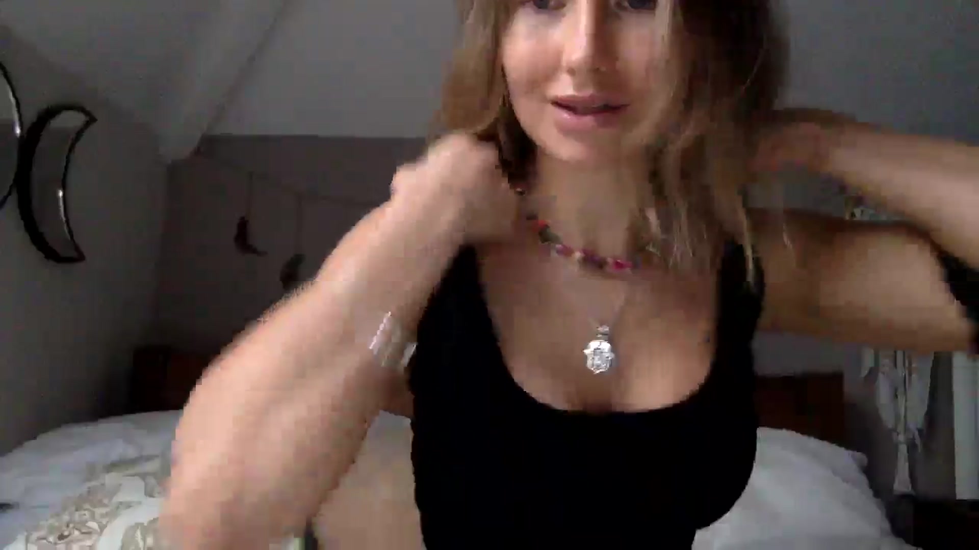 Gallery image thumbnail from Angeleska's myfreecams stream on, 11/23/2024, 15:02 image 13 of 20