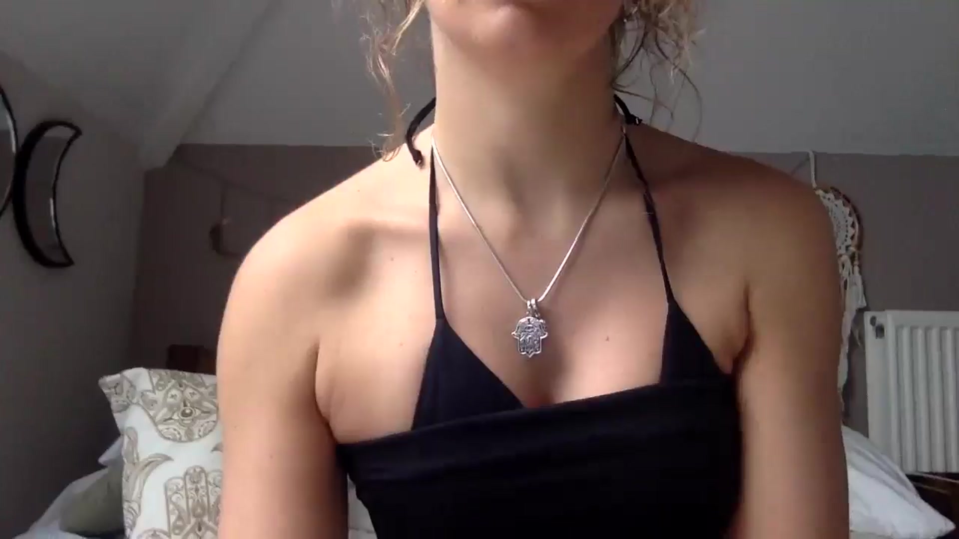 Gallery image thumbnail from Angeleska's myfreecams stream on, 12/16/2024, 11:36 image 18 of 20