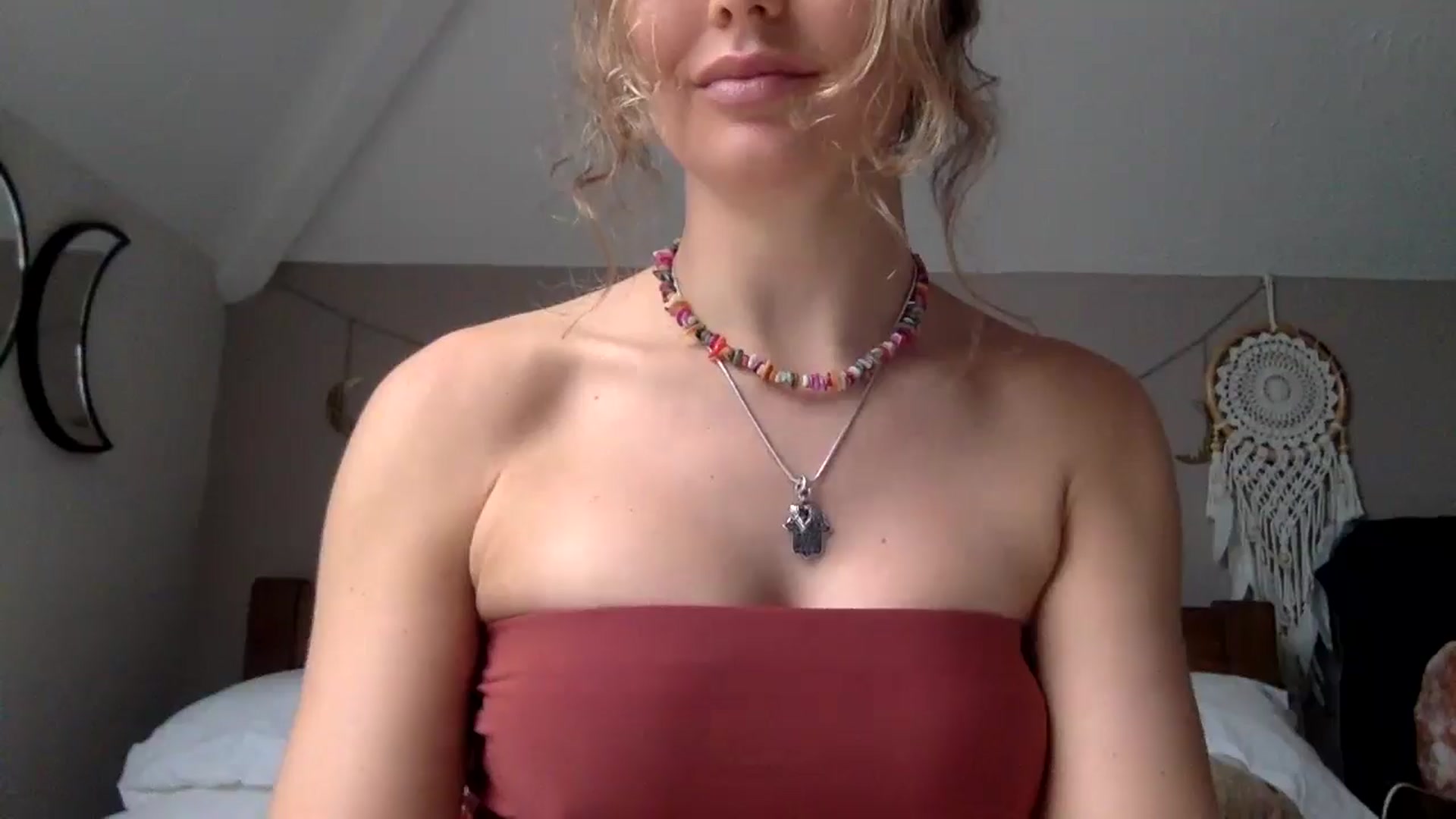 Gallery image thumbnail from Angeleska's myfreecams stream on, 12/17/2024, 14:50 image 19 of 20