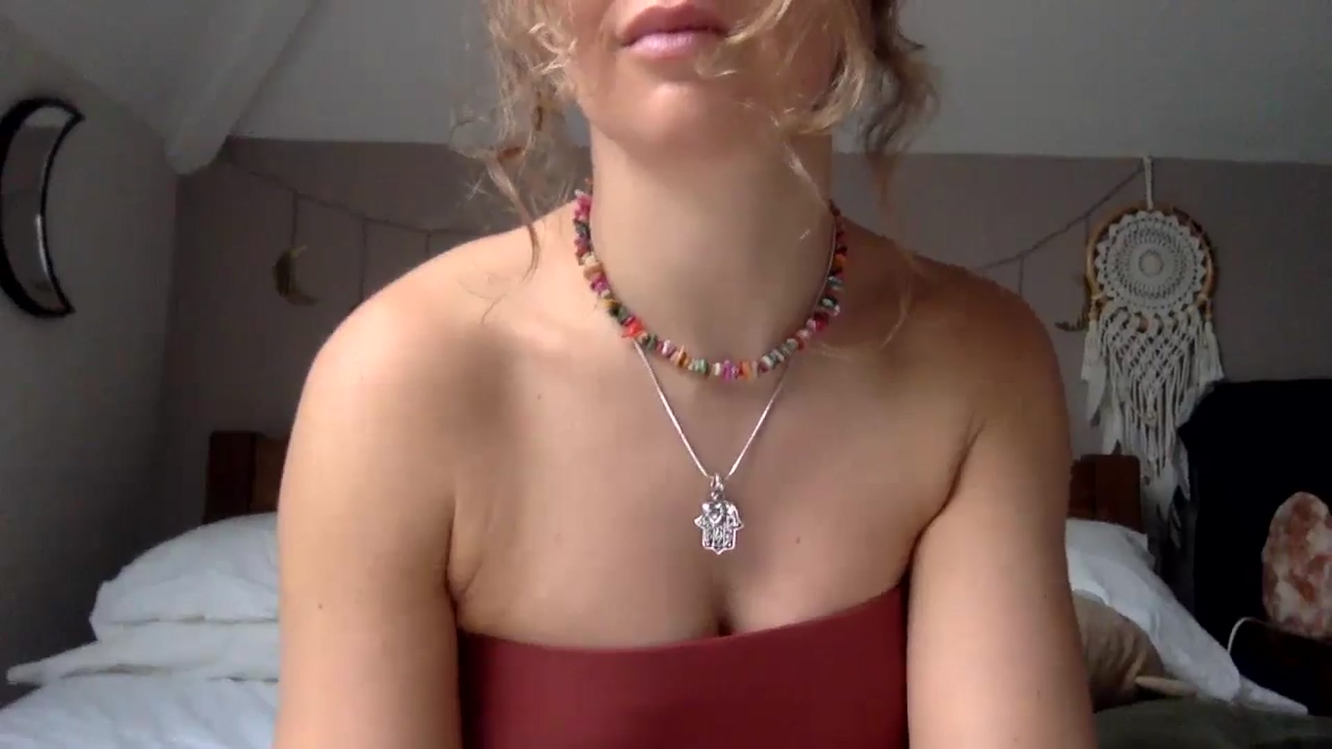 Gallery image thumbnail from Angeleska's myfreecams stream on, 12/17/2024, 14:50 image 12 of 20