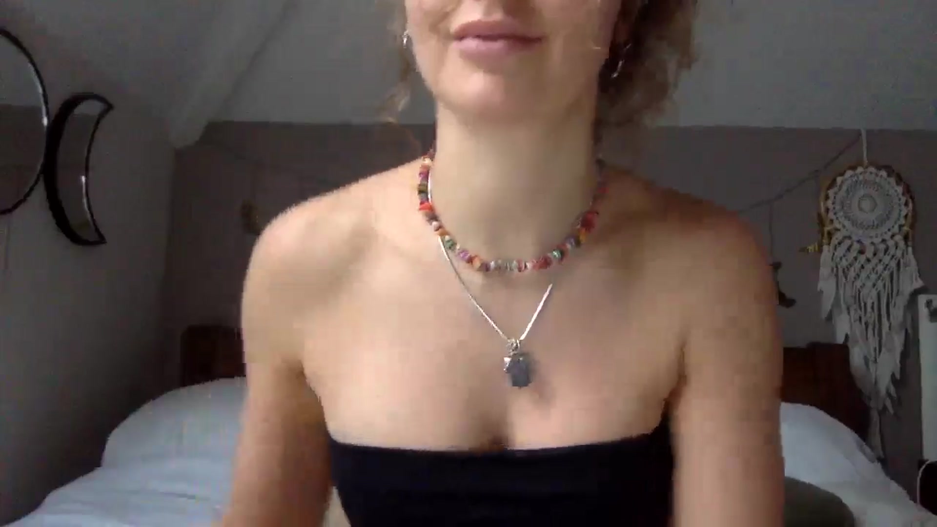 Gallery image thumbnail from Angeleska's myfreecams stream on, 12/20/2024, 13:32 image 16 of 20