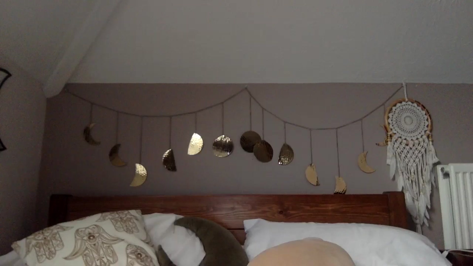 Gallery image thumbnail from Angeleska's myfreecams stream on, 12/21/2024, 15:15 image 7 of 20