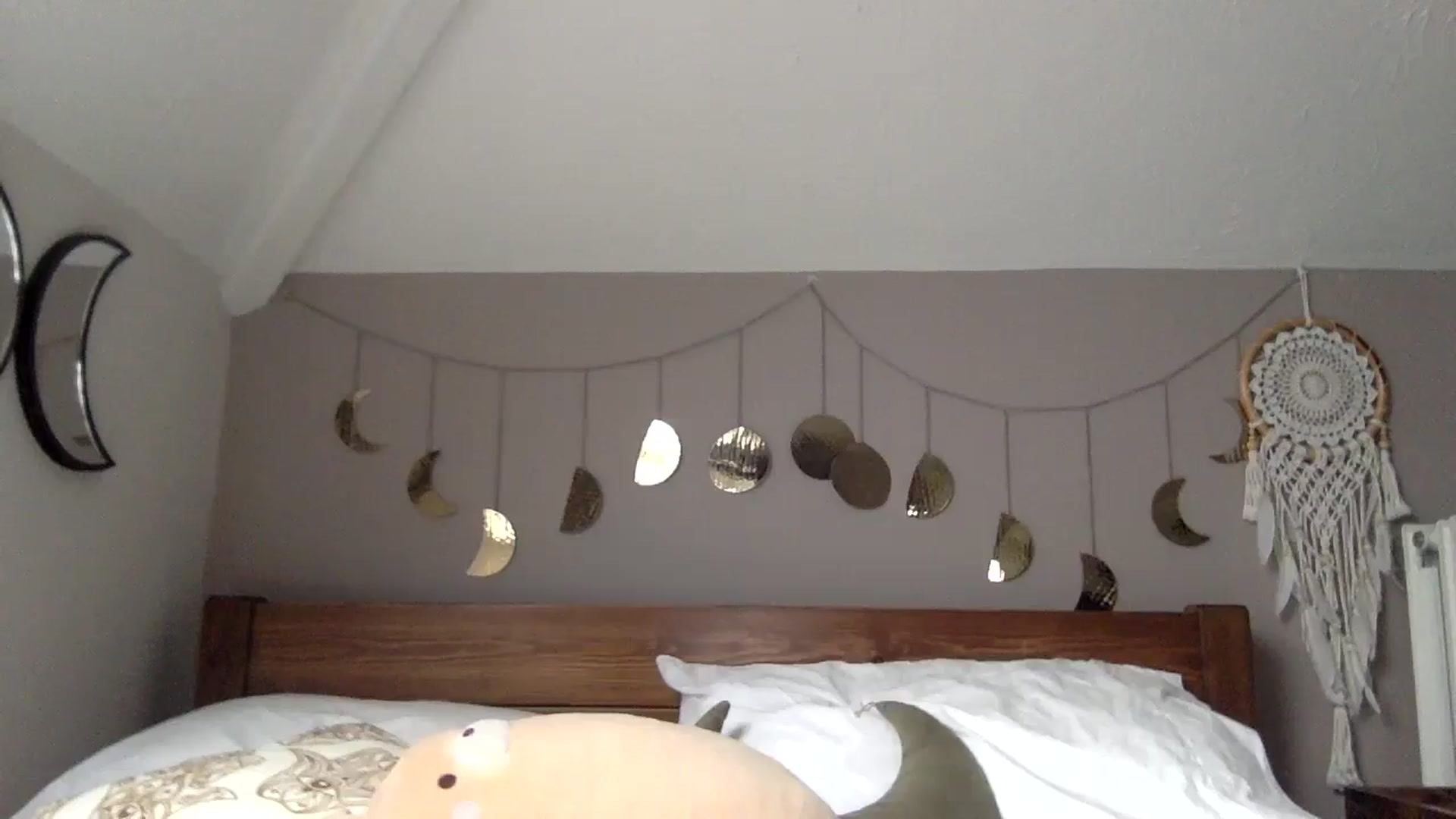 Gallery image thumbnail from Angeleska's myfreecams stream on, 12/28/2024, 13:25 image 16 of 20