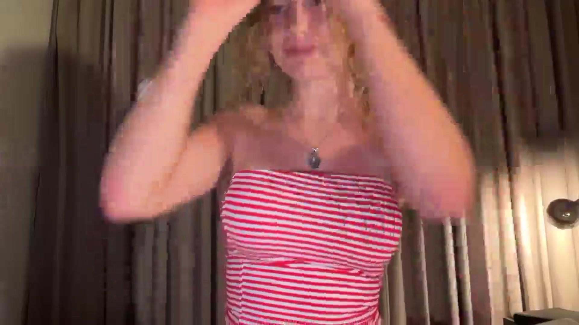 Gallery image thumbnail from Angeleska's myfreecams stream on, 02/07/2025, 16:46 image 15 of 20