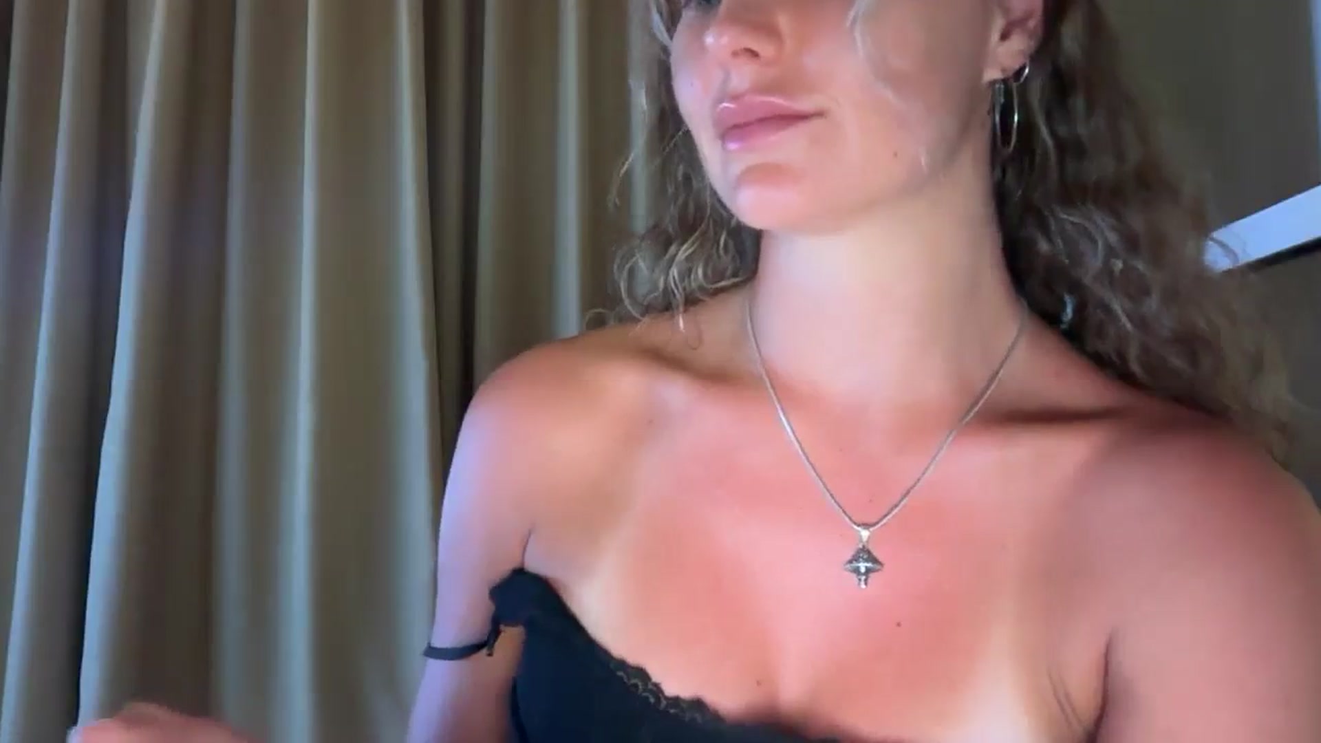 Gallery image thumbnail from Angeleska's myfreecams stream on, 03/24/2025, 16:34 image 20 of 20