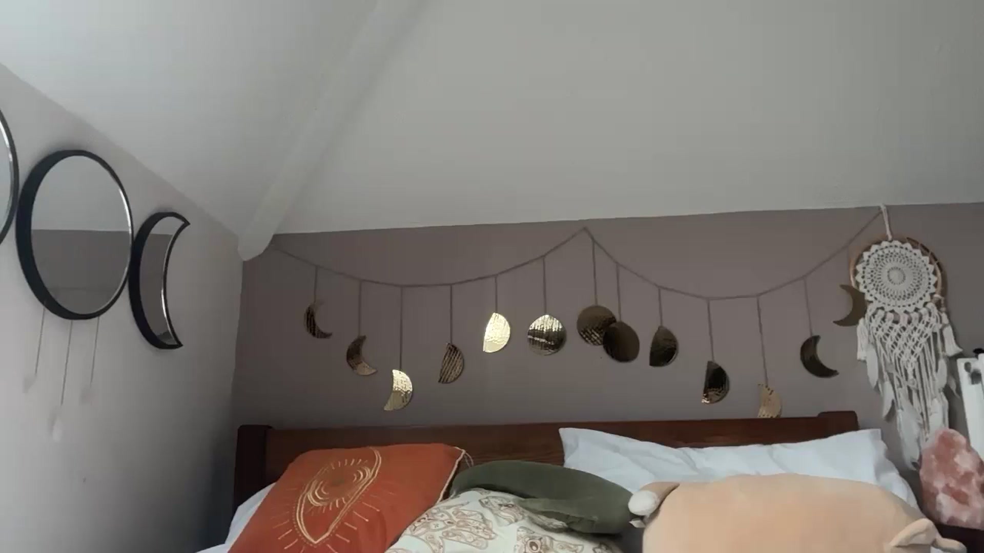 Gallery image thumbnail from Angeleska's myfreecams stream on, 05/21/2025, 14:38 image 16 of 20