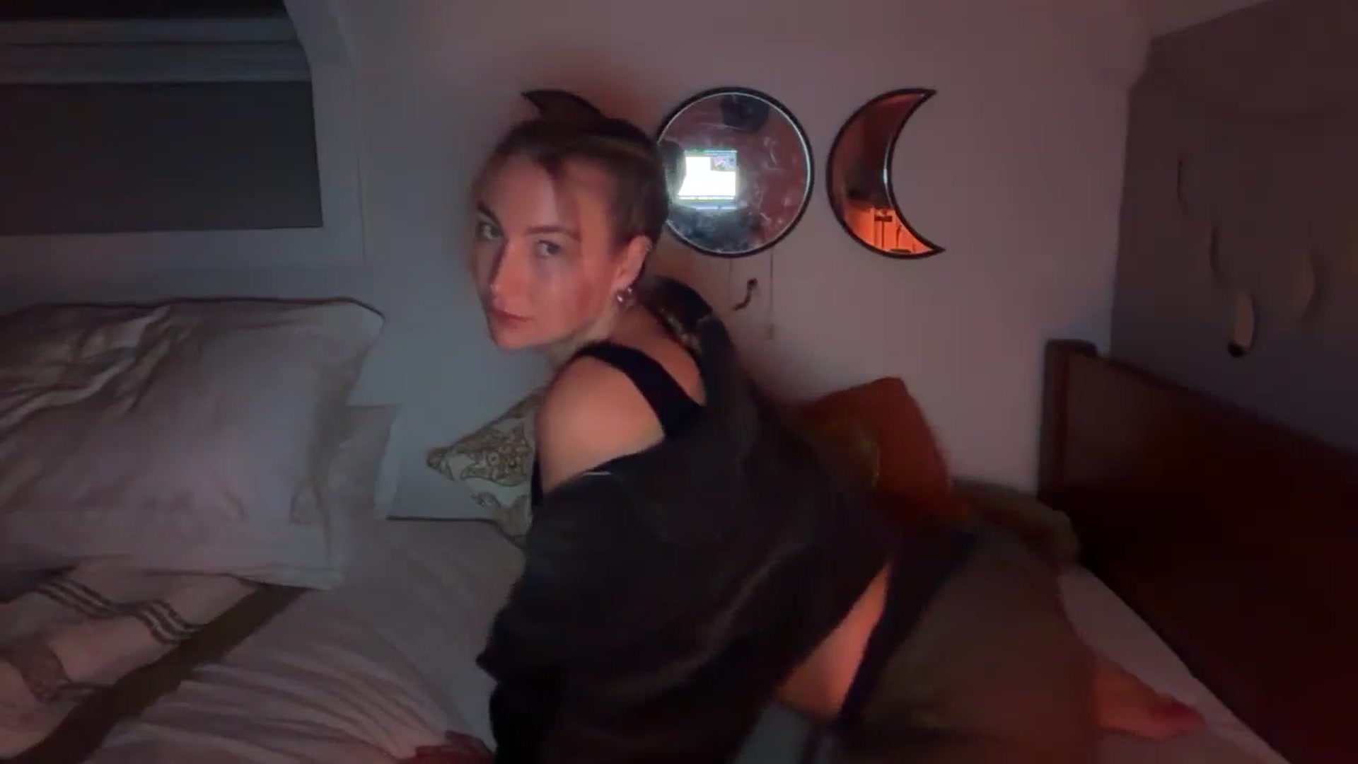 Gallery image thumbnail from Angeleska's myfreecams stream on, 10/09/2025, 23:06 image 10 of 20