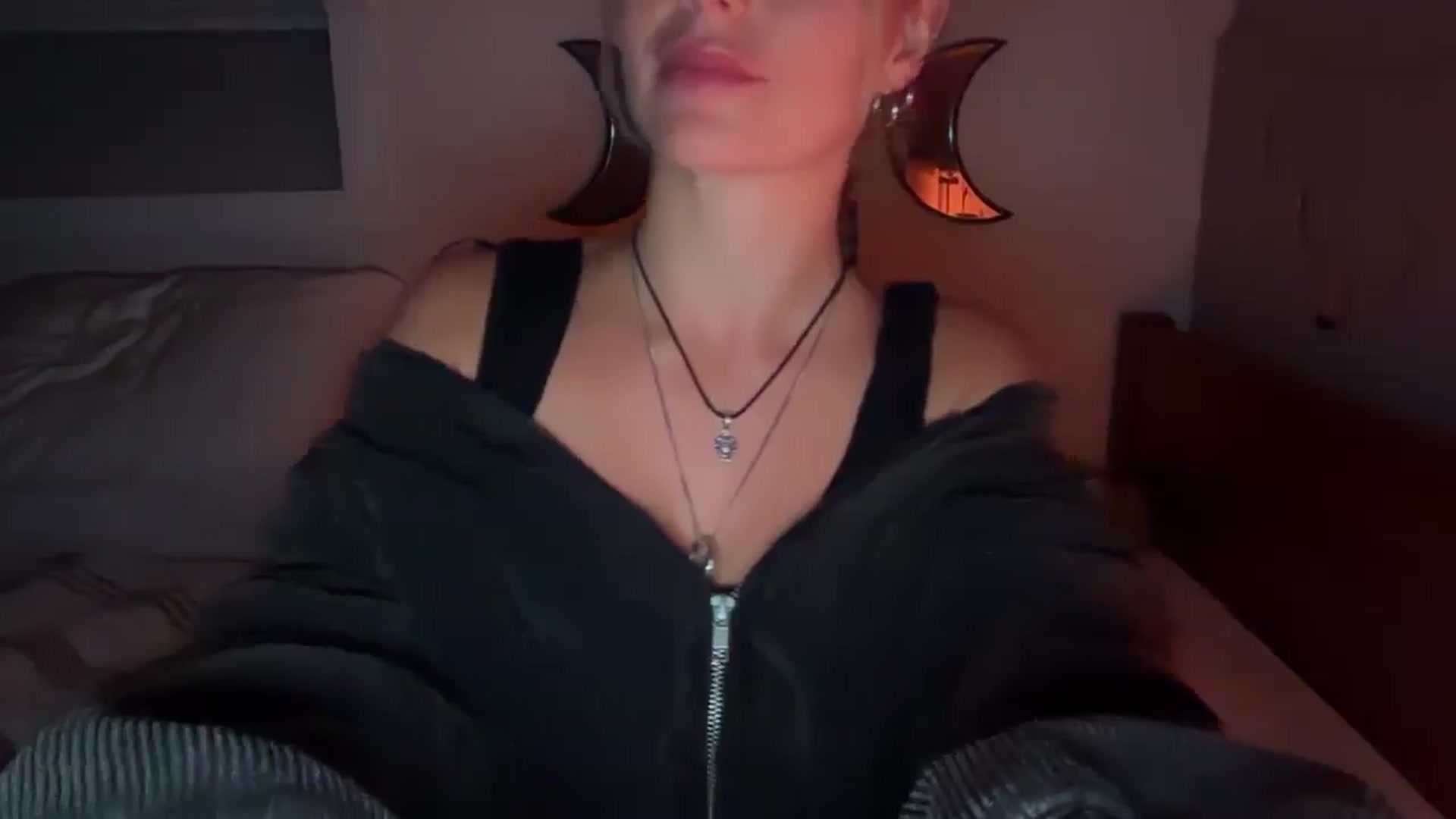 Gallery image thumbnail from Angeleska's myfreecams stream on, 10/09/2025, 23:06 image 20 of 20