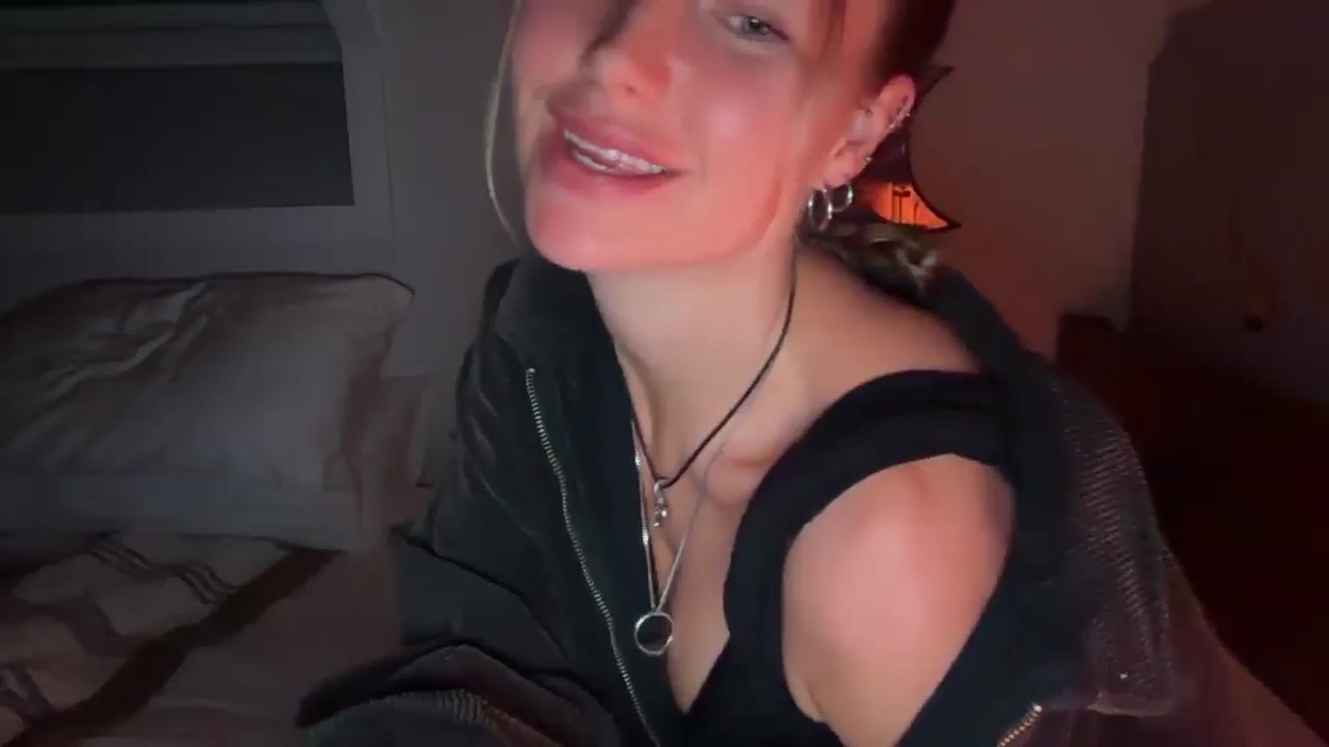 Gallery image thumbnail from Angeleska's myfreecams stream on, 10/09/2025, 23:06 image 16 of 20