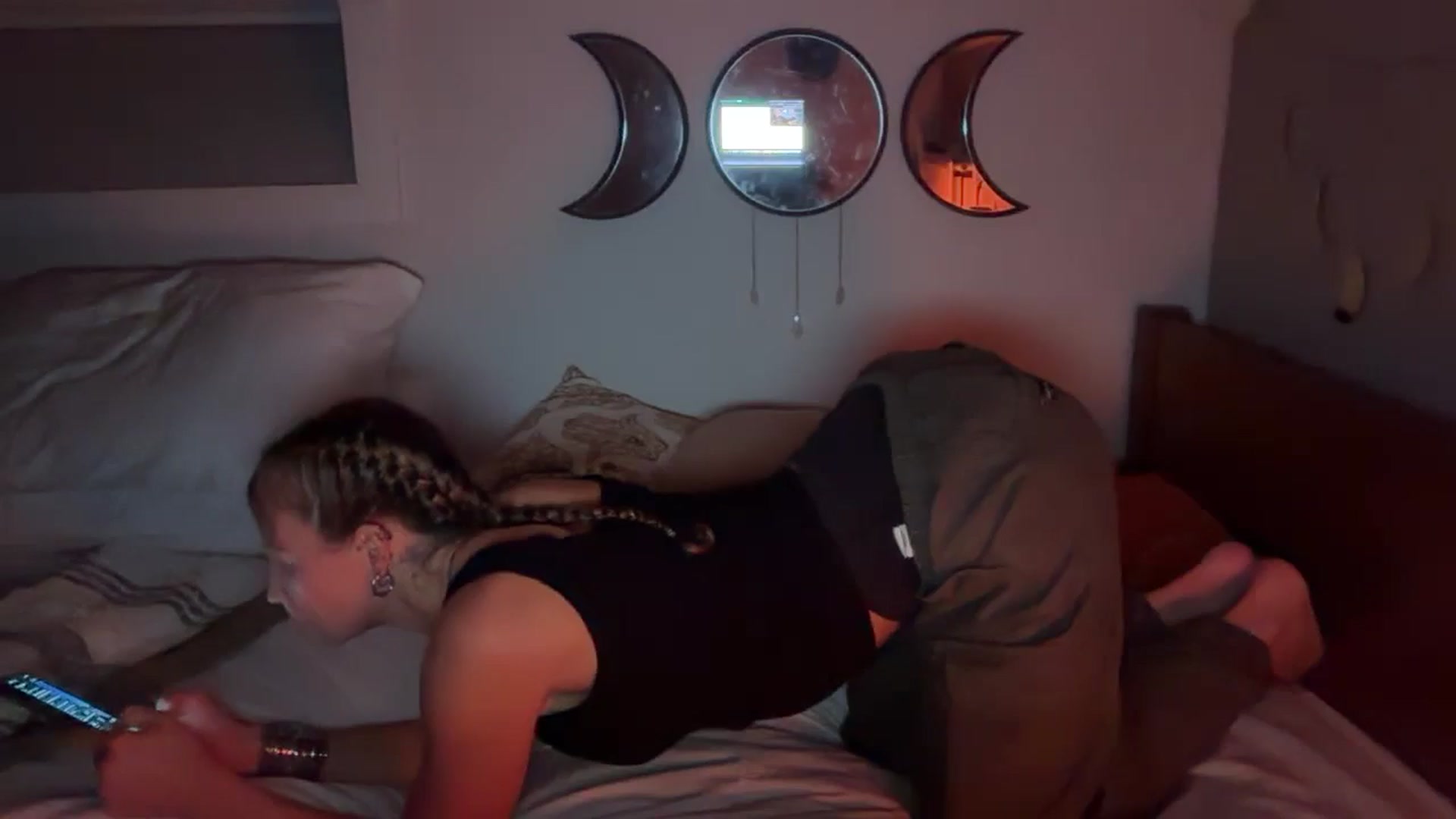 Gallery image thumbnail from Angeleska's myfreecams stream on, 10/10/2025, 24:03 image 5 of 20