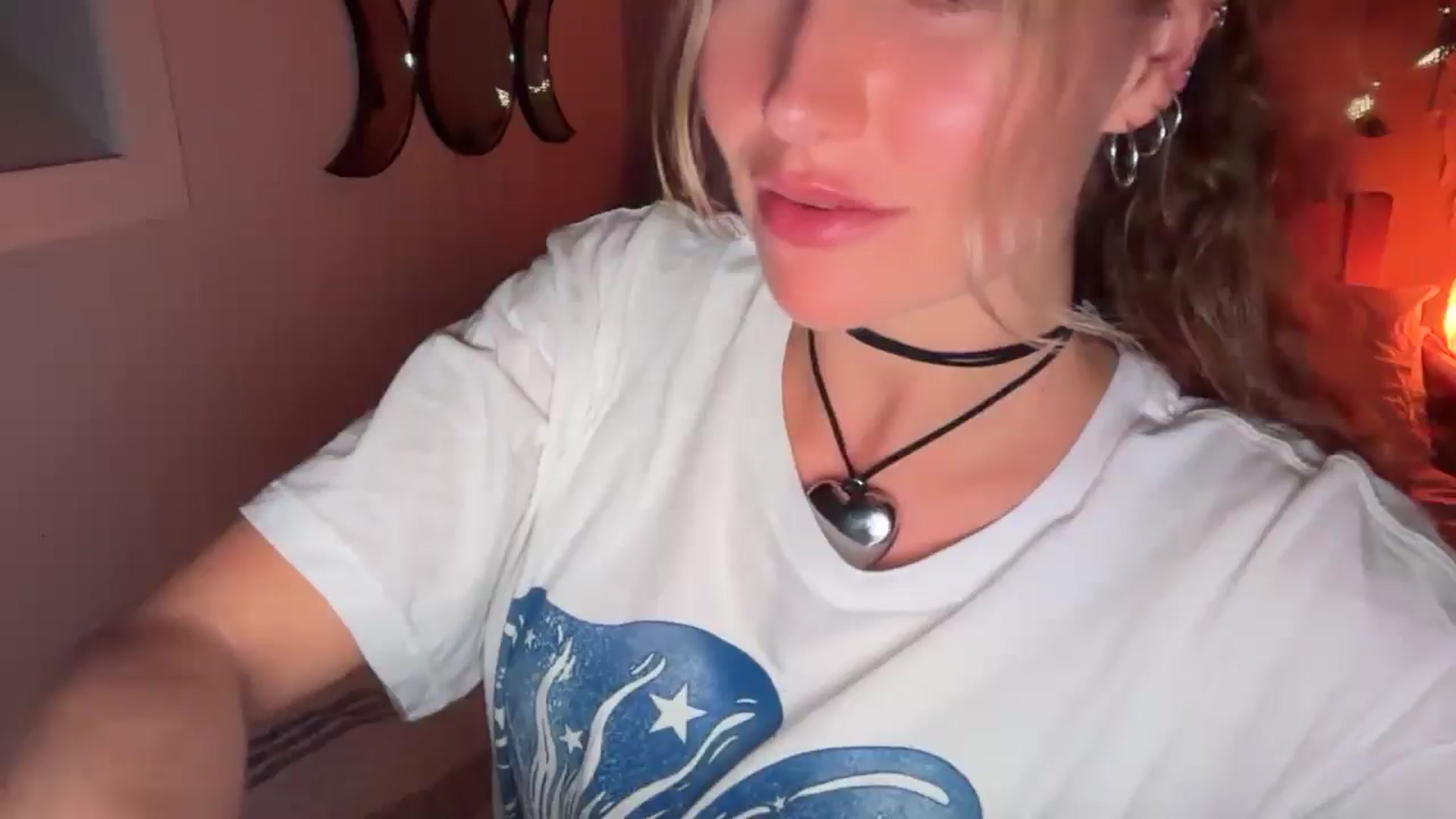 Gallery image thumbnail from Angeleska's myfreecams stream on, 10/11/2025, 21:59 image 1 of 20