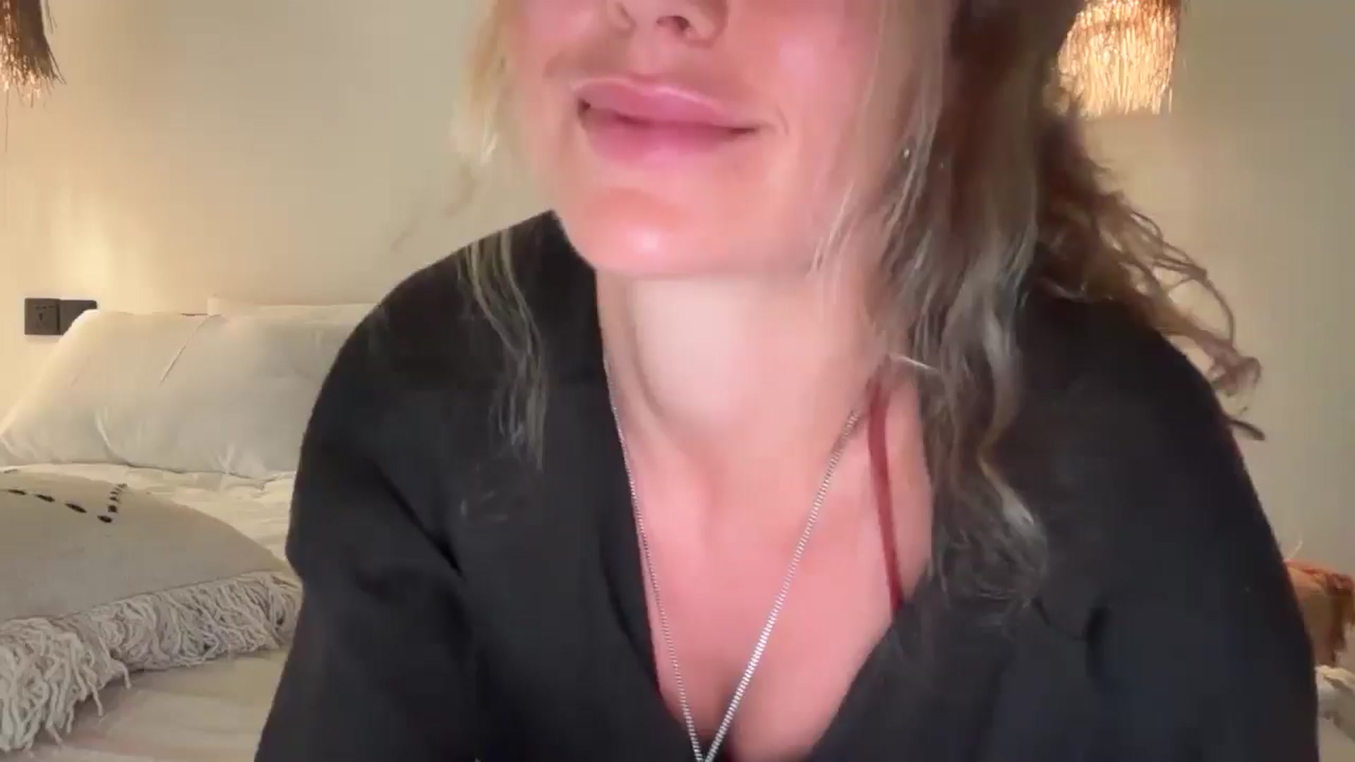 Gallery image thumbnail from Angeleska's myfreecams stream on, 11/07/2025, 02:08 image 1 of 20