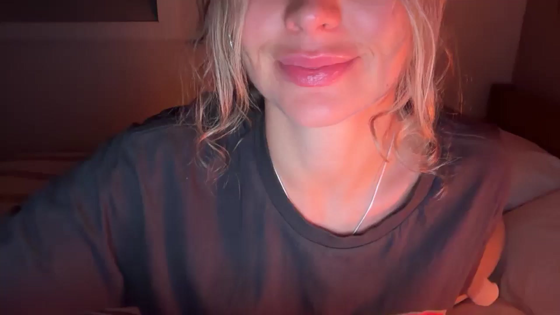 Gallery image thumbnail from Angeleska's myfreecams stream on, 01/05/2026, 23:32 image 2 of 20