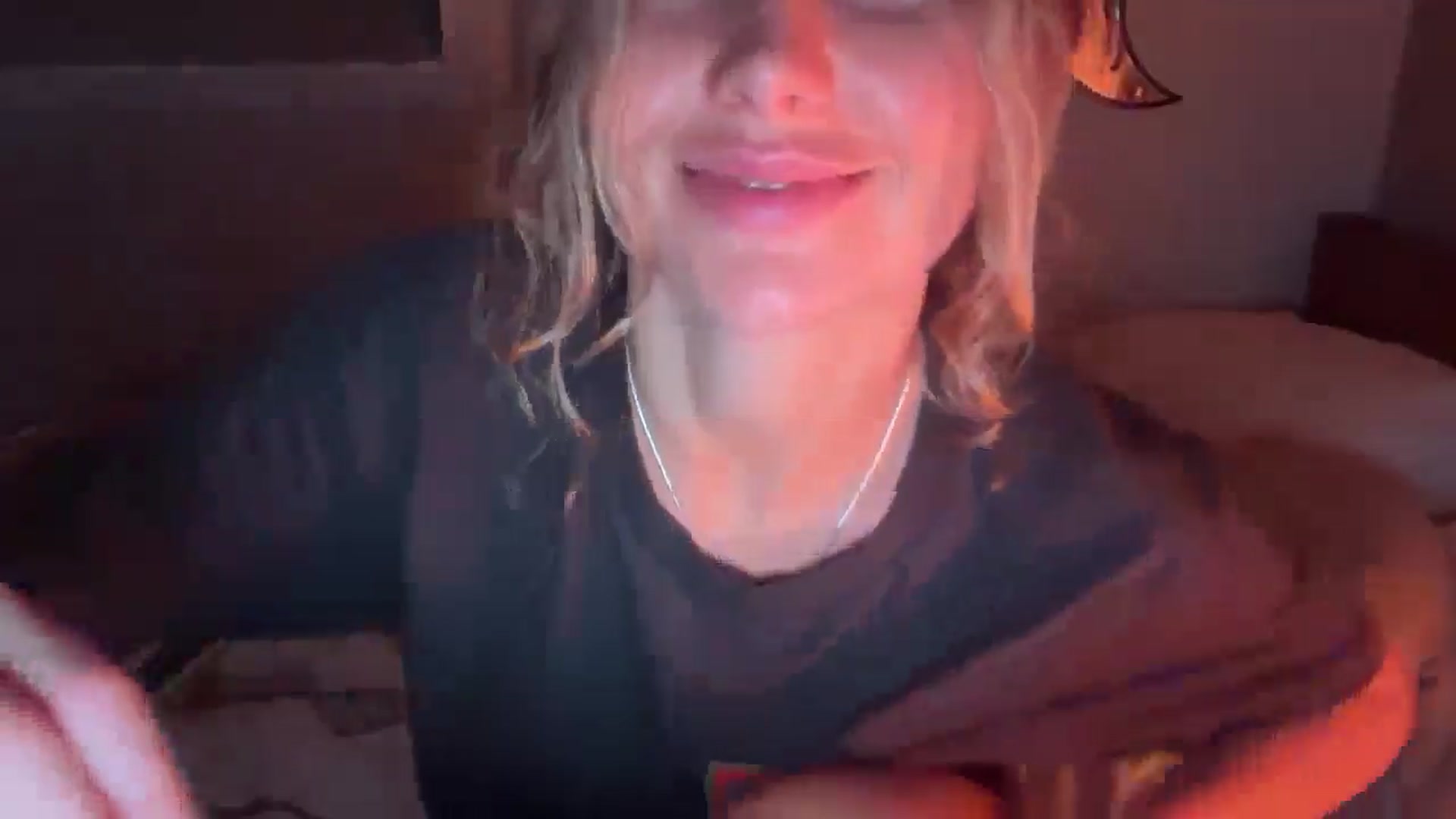 Gallery image thumbnail from Angeleska's myfreecams stream on, 01/05/2026, 23:32 image 6 of 20