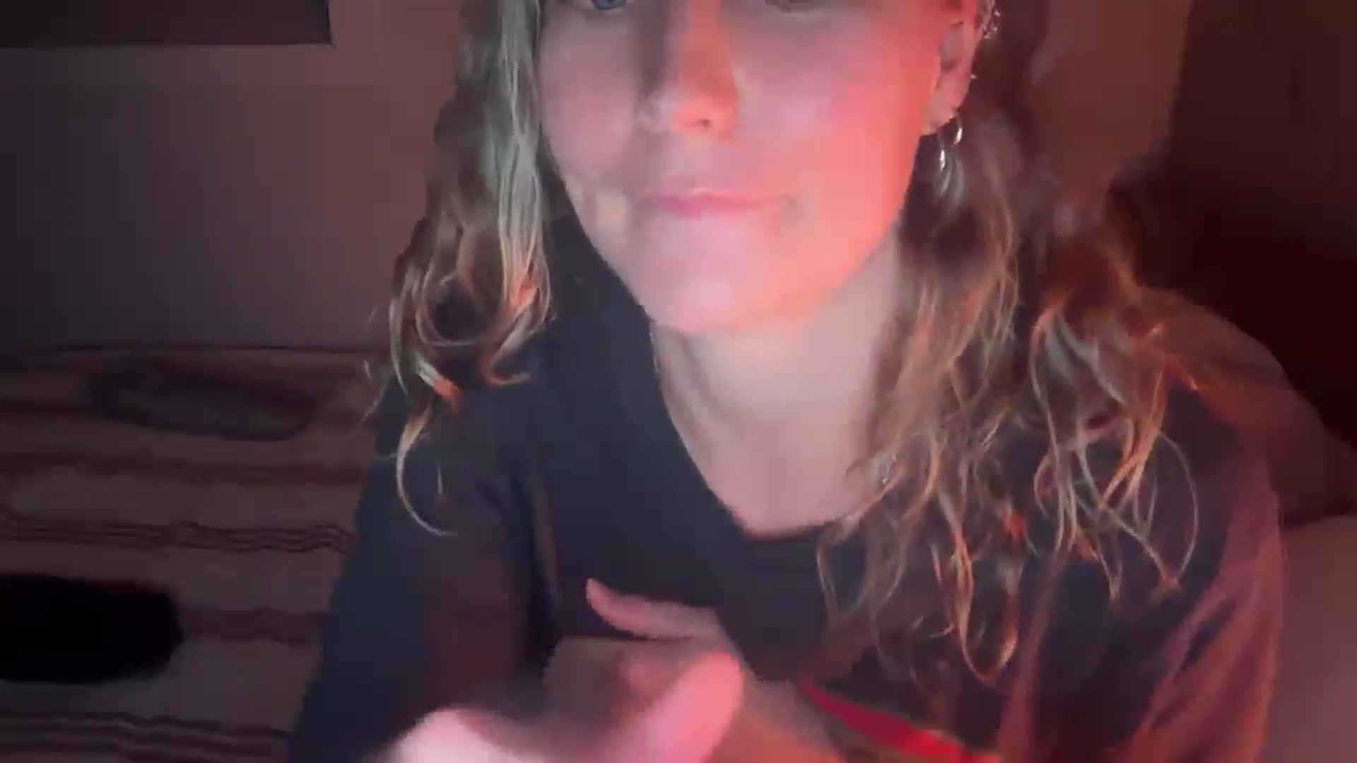 Gallery image thumbnail from Angeleska's myfreecams stream on, 01/20/2026, 20:29 image 17 of 20