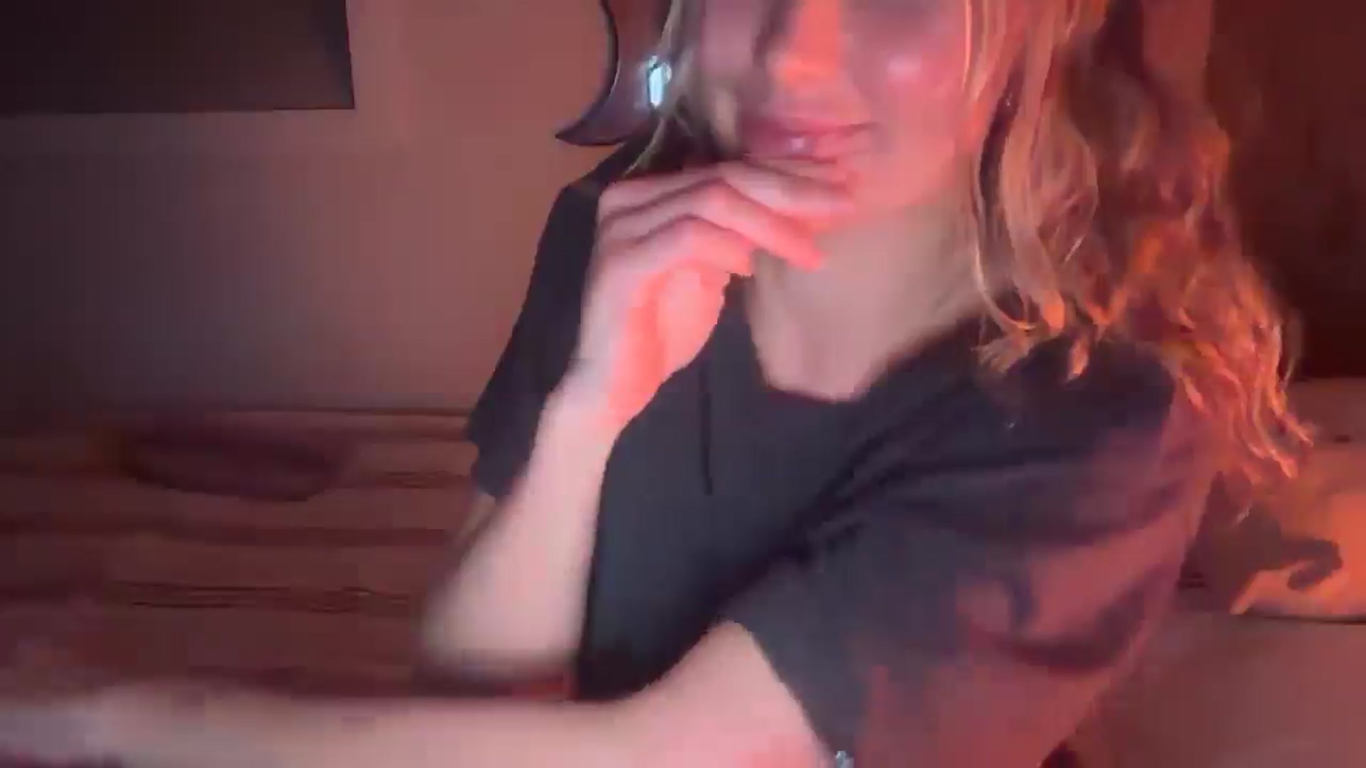 Gallery image thumbnail from Angeleska's myfreecams stream on, 01/20/2026, 20:29 image 9 of 20