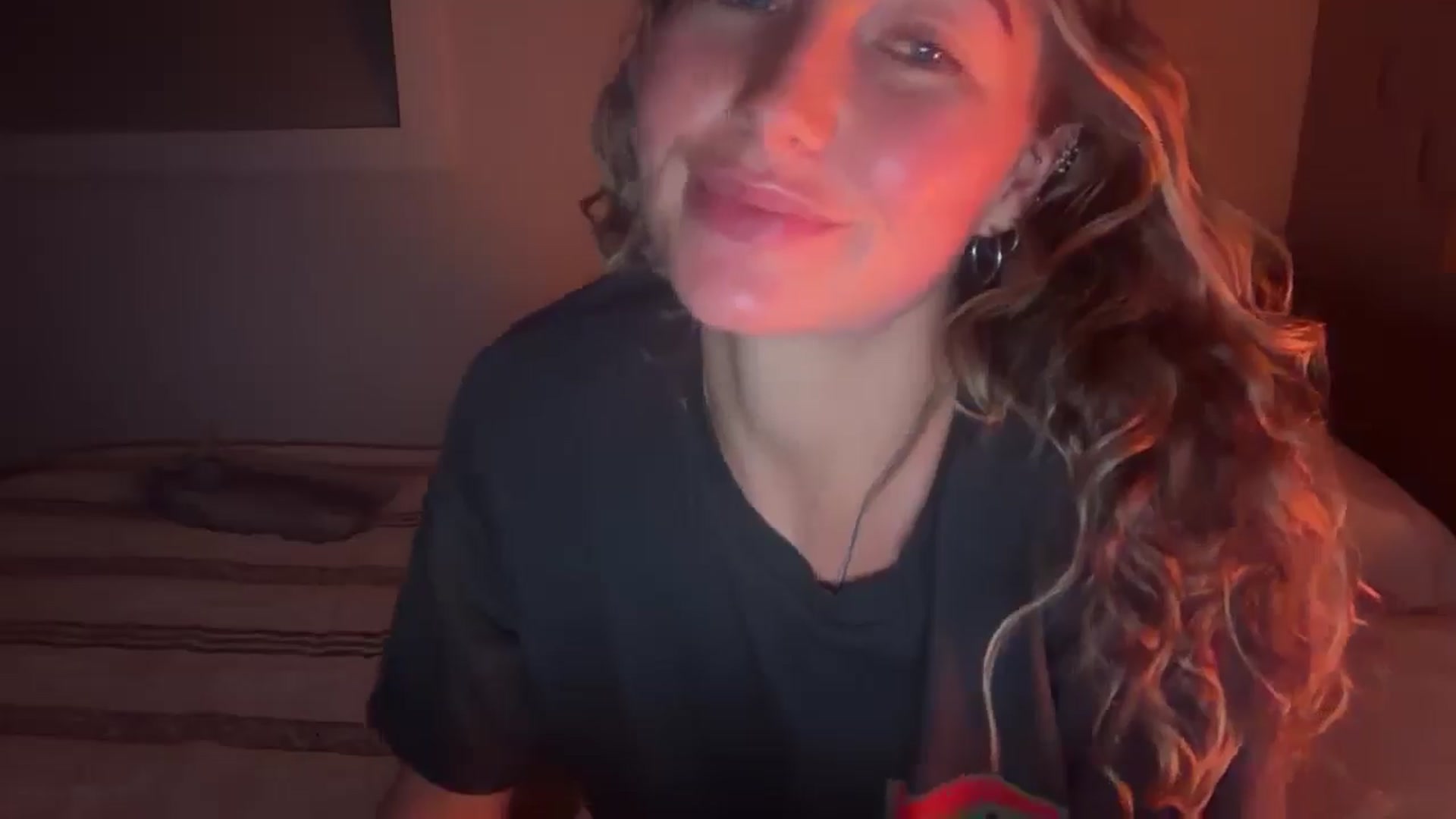 Gallery image thumbnail from Angeleska's myfreecams stream on, 01/20/2026, 20:29 image 2 of 20