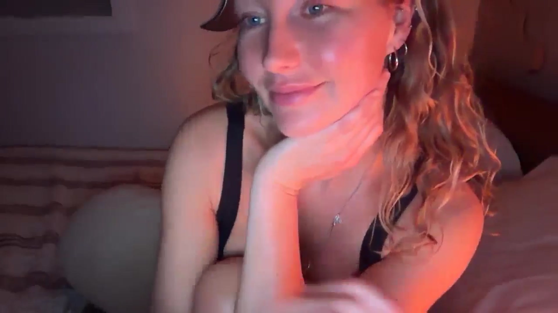 Gallery image thumbnail from Angeleska's myfreecams stream on, 01/26/2026, 20:08 image 20 of 20